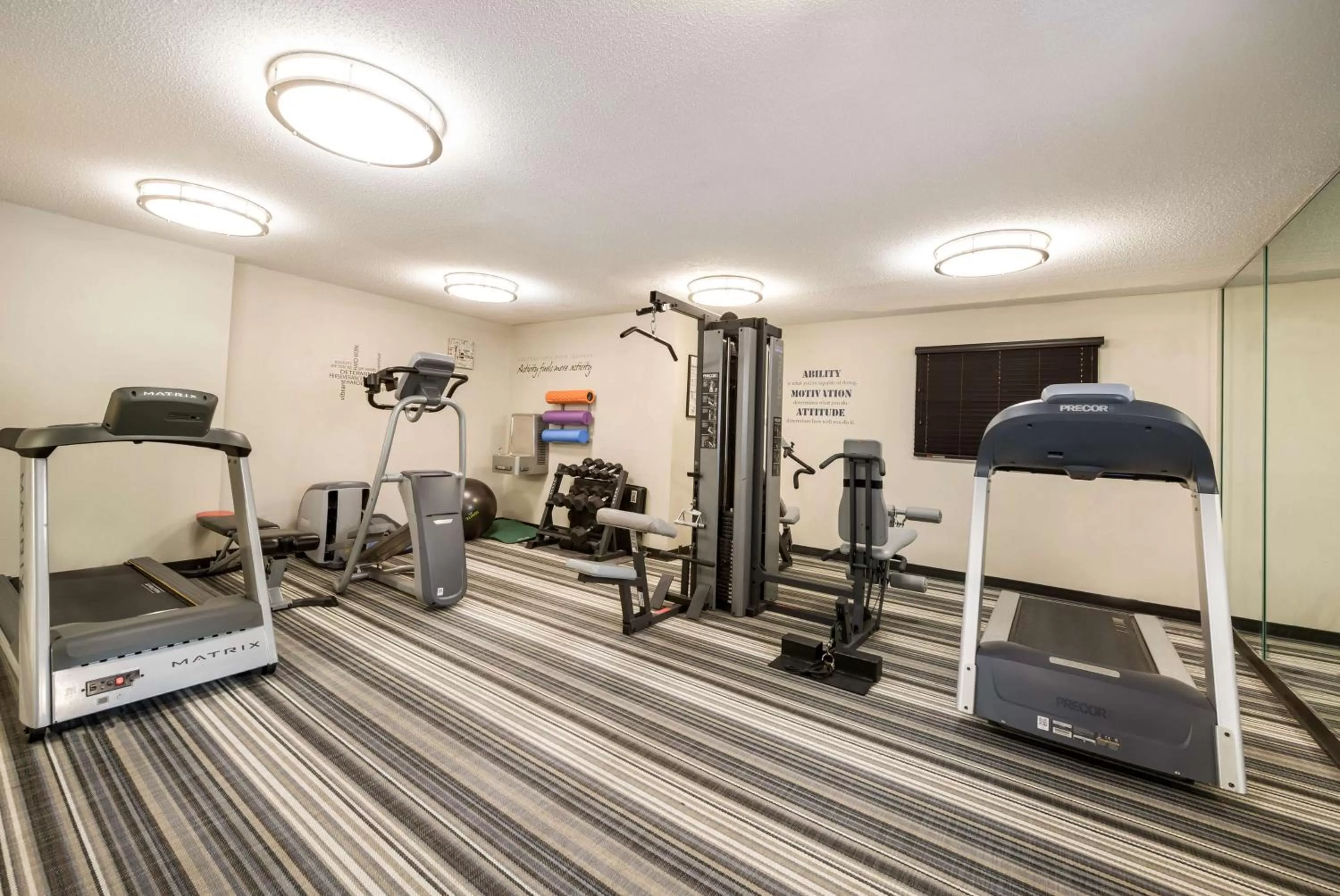 Spa and wellness centre/facilities in Sonesta Simply Suites Hampton