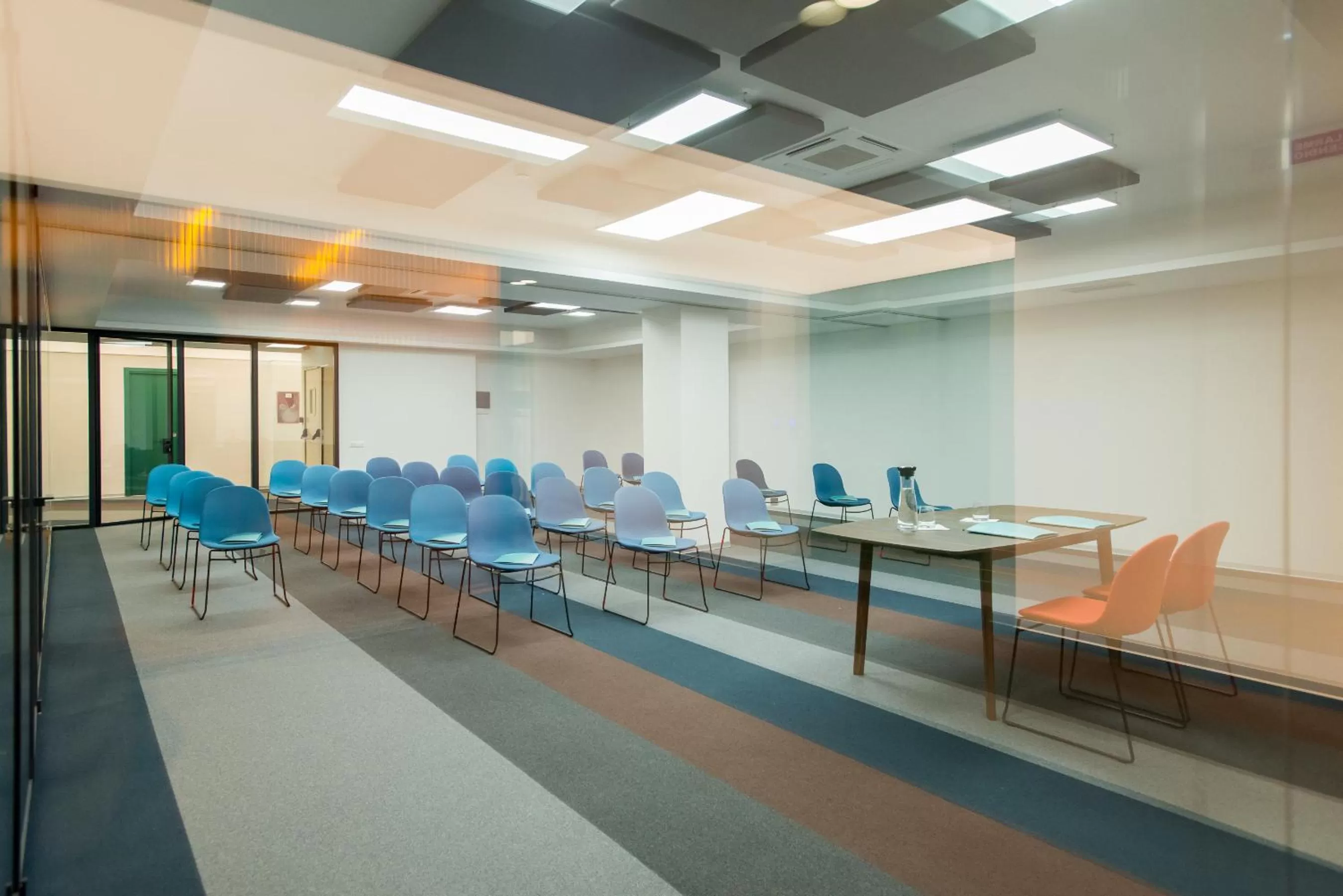 Business facilities in Smart Hotel Napoli