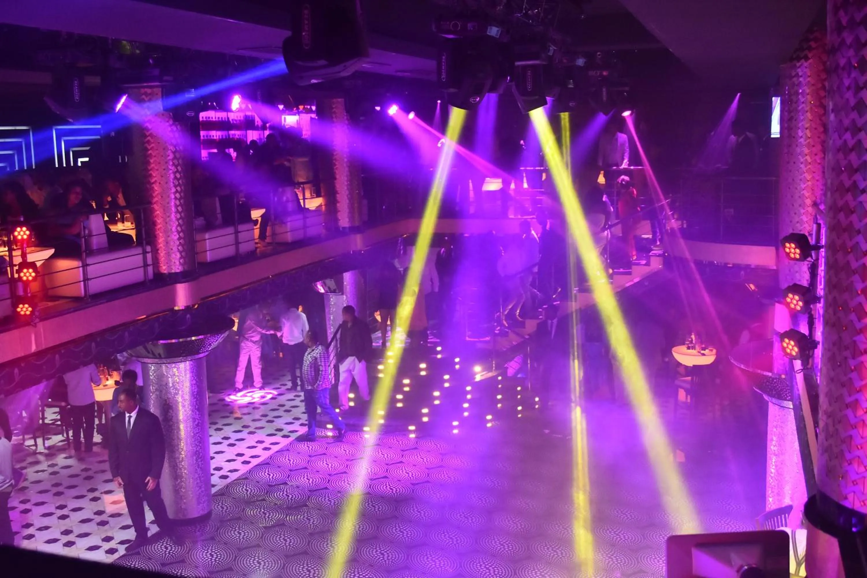 Nightclub / DJ in Friendship International Hotel