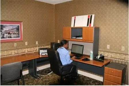 Business facilities in Hampton Inn Laplace