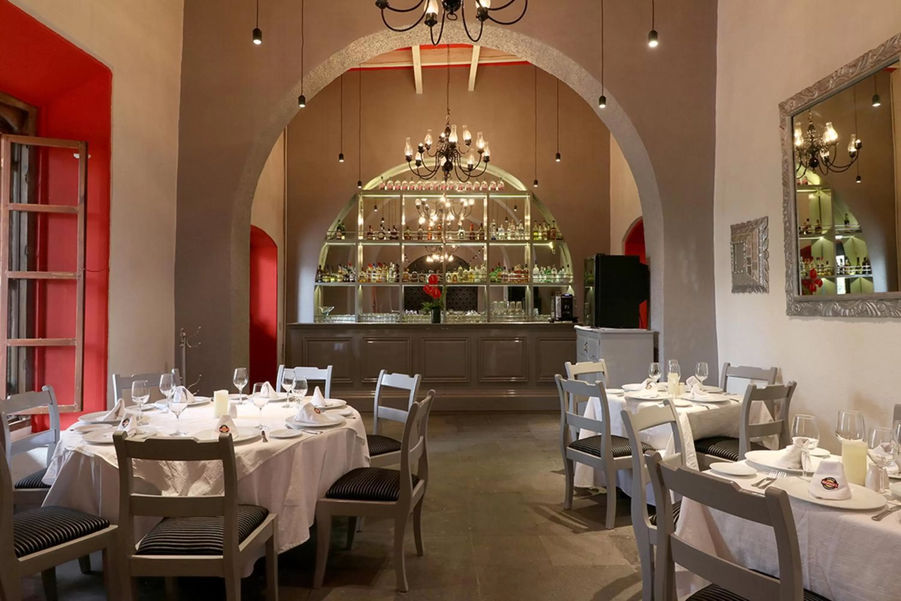 Area and facilities, Restaurant/Places to Eat in Mision Grand Juriquilla