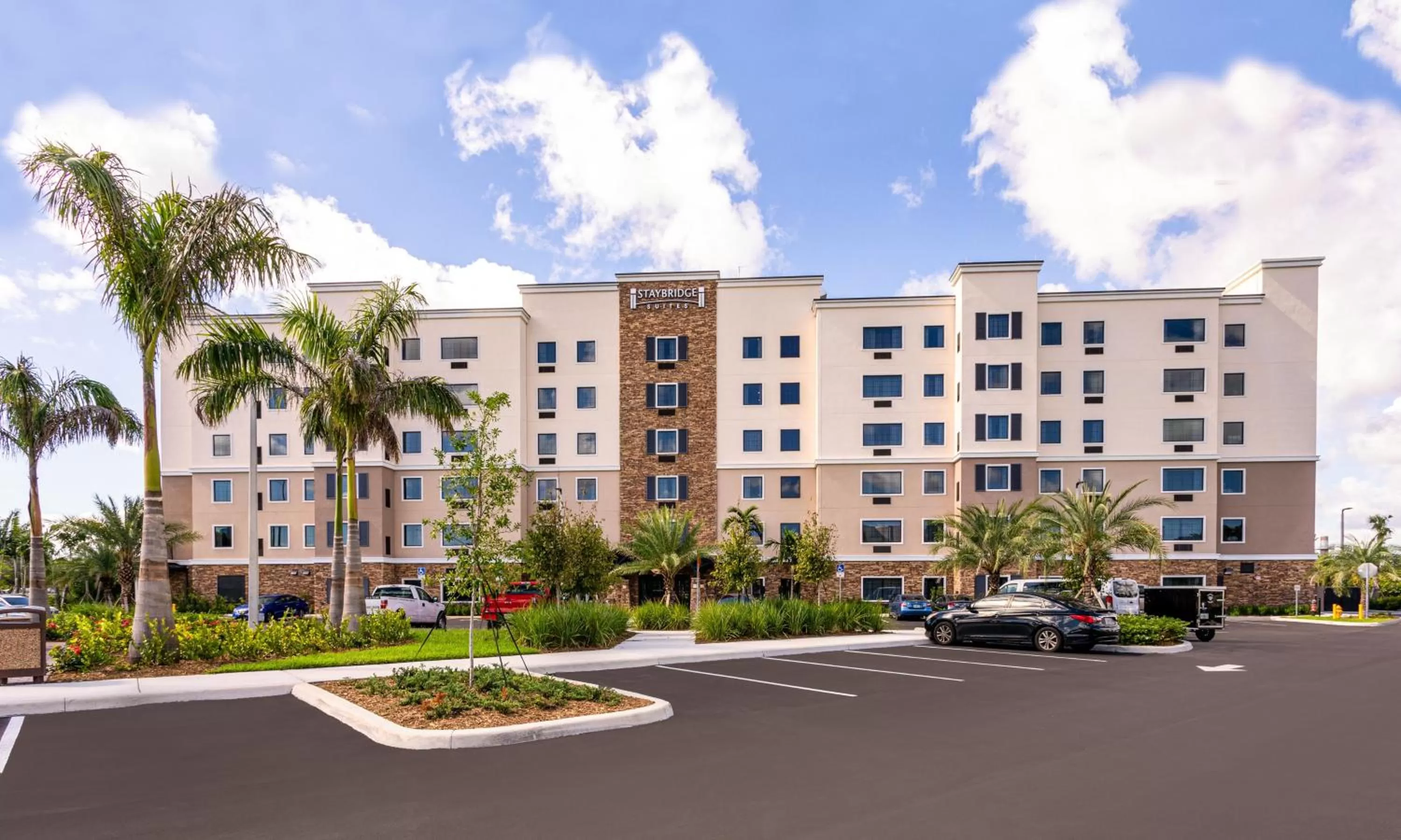 Property building in Staybridge Suites - Fort Lauderdale Airport - West by IHG