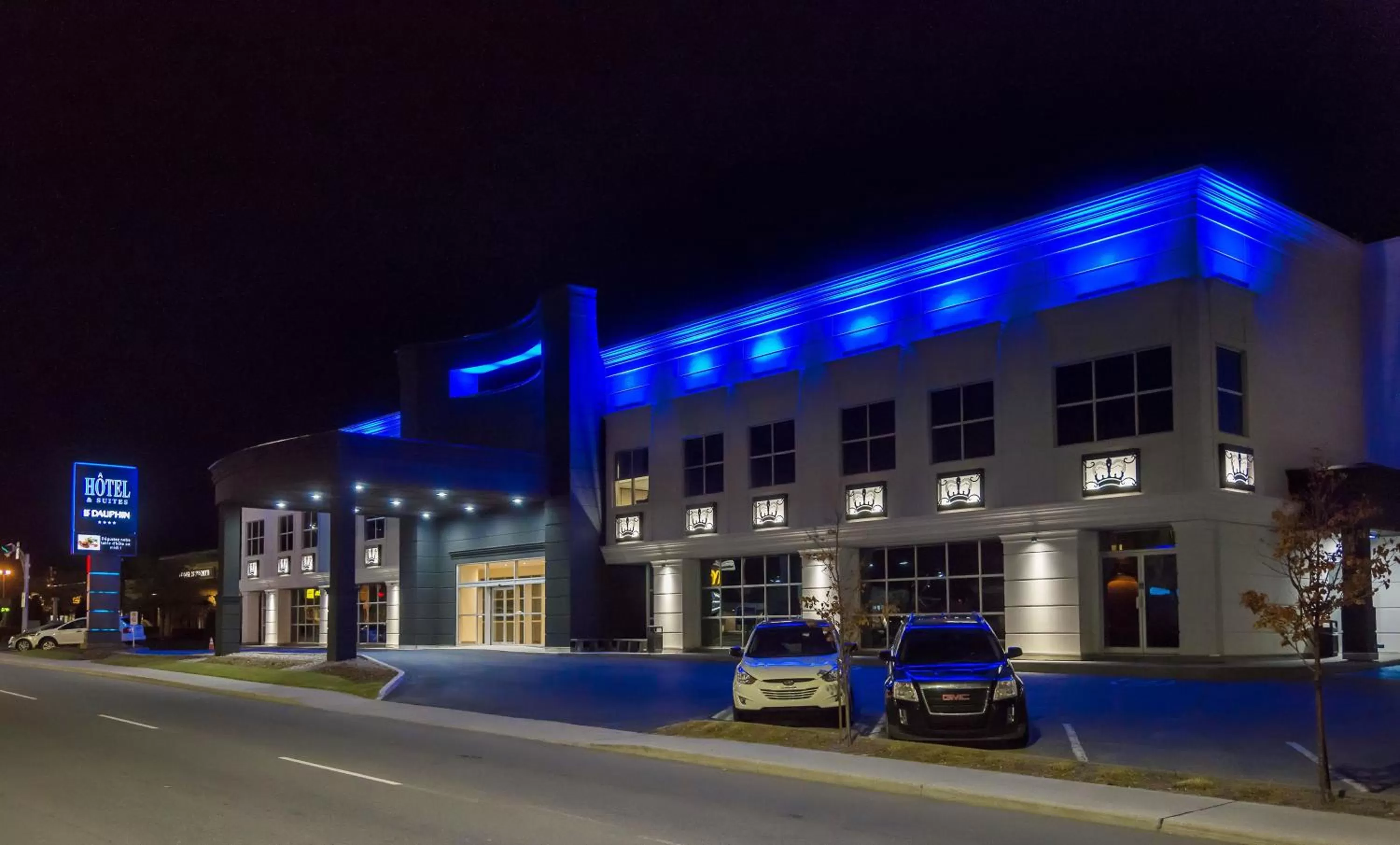 Property building in Hotel & Suites Le Dauphin Drummondville