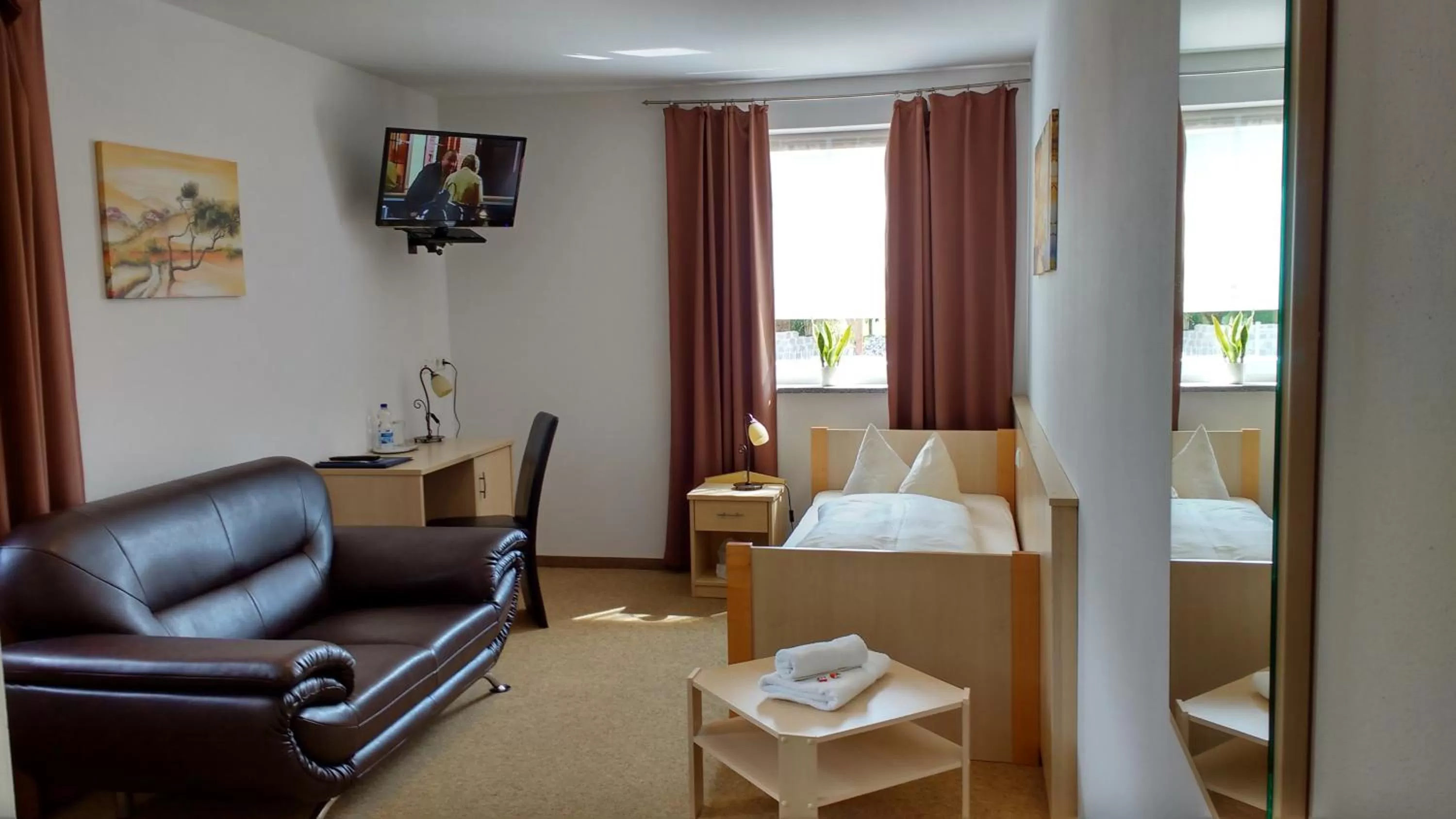 Bedroom, Bed in Hotel - Gasthof Erber