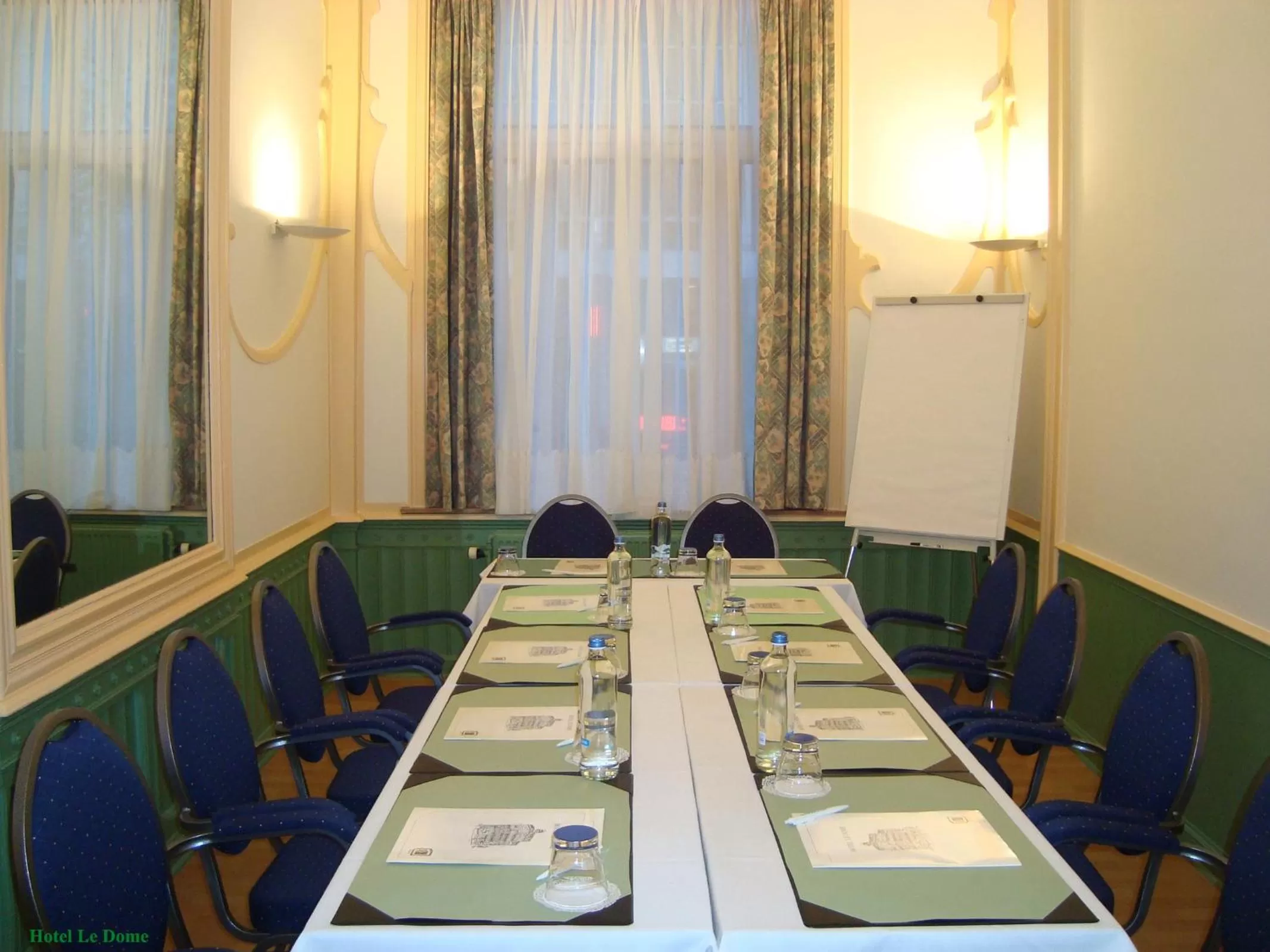 Business facilities in Hotel Le Dome