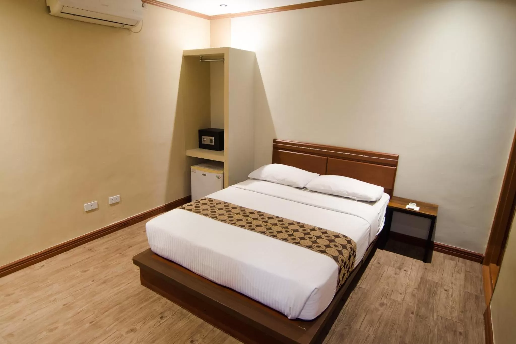 Bed in DG Grami Hotel