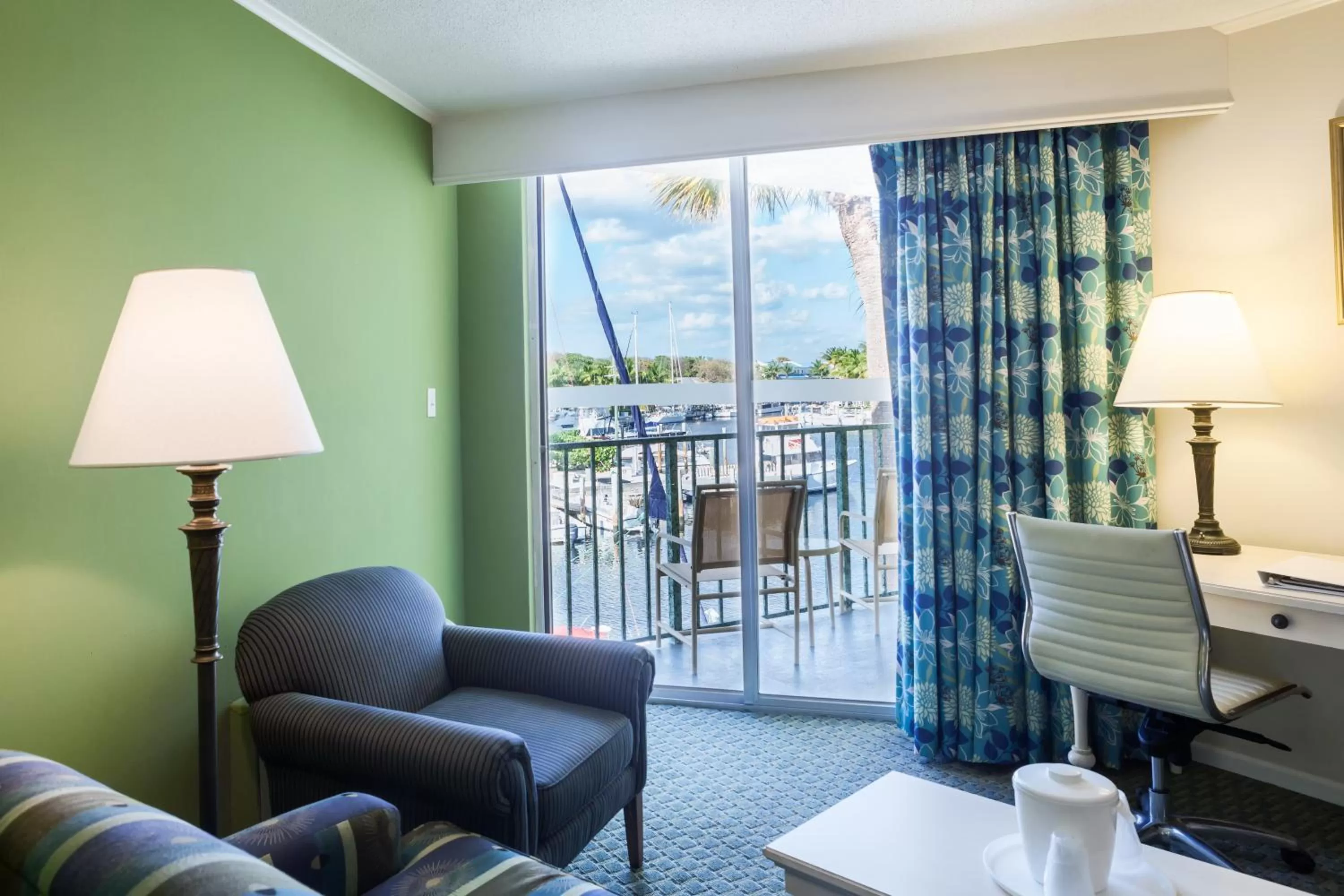 Photo of the whole room in Holiday Inn Key Largo by IHG