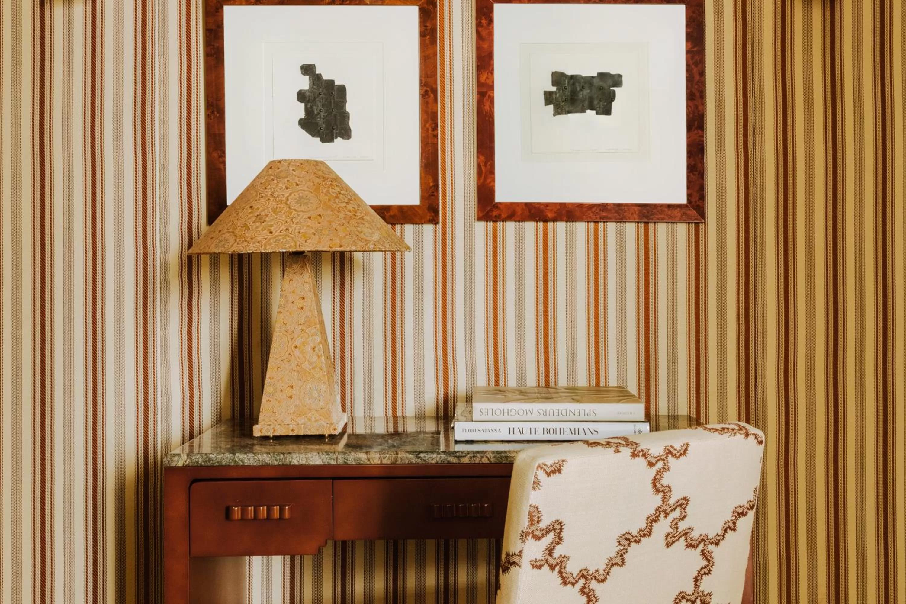 Bedroom in Saint James Paris