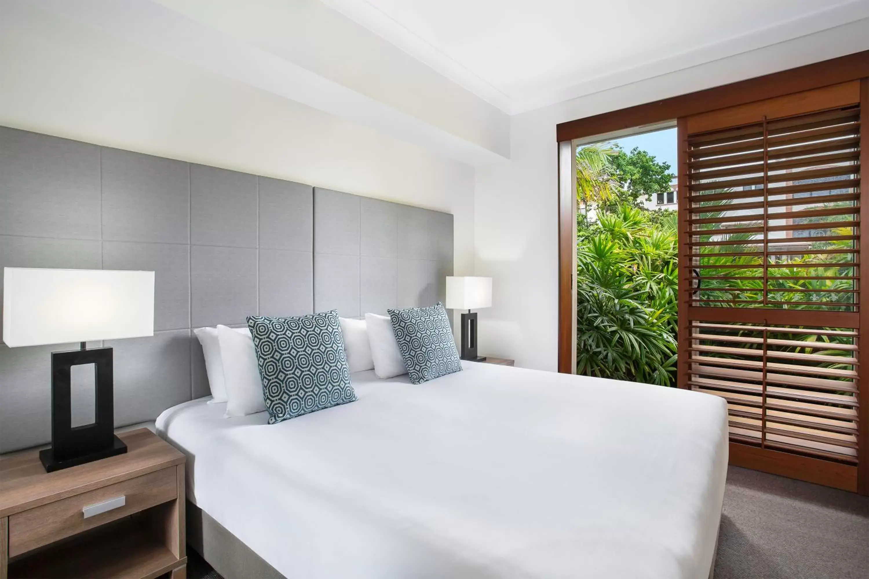 Two-Bedroom Apartment Swim Out in Mantra Aqueous on Port Two-Bedroom Apartment Swim Out in Mantra Aqueous on Port