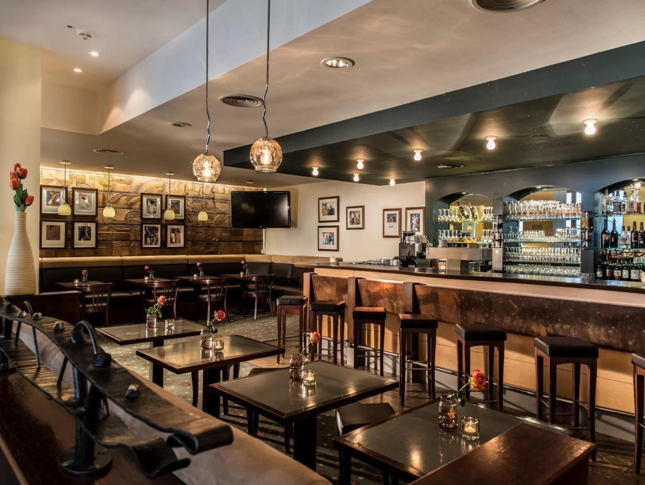 Lounge or bar in AHORN Waldhotel Altenberg