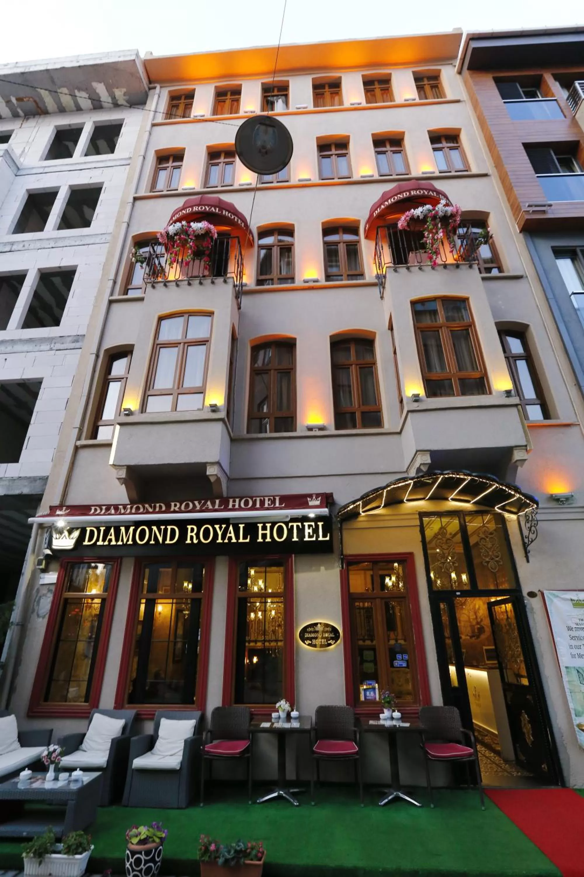 Facade/entrance in Diamond Royal Hotel