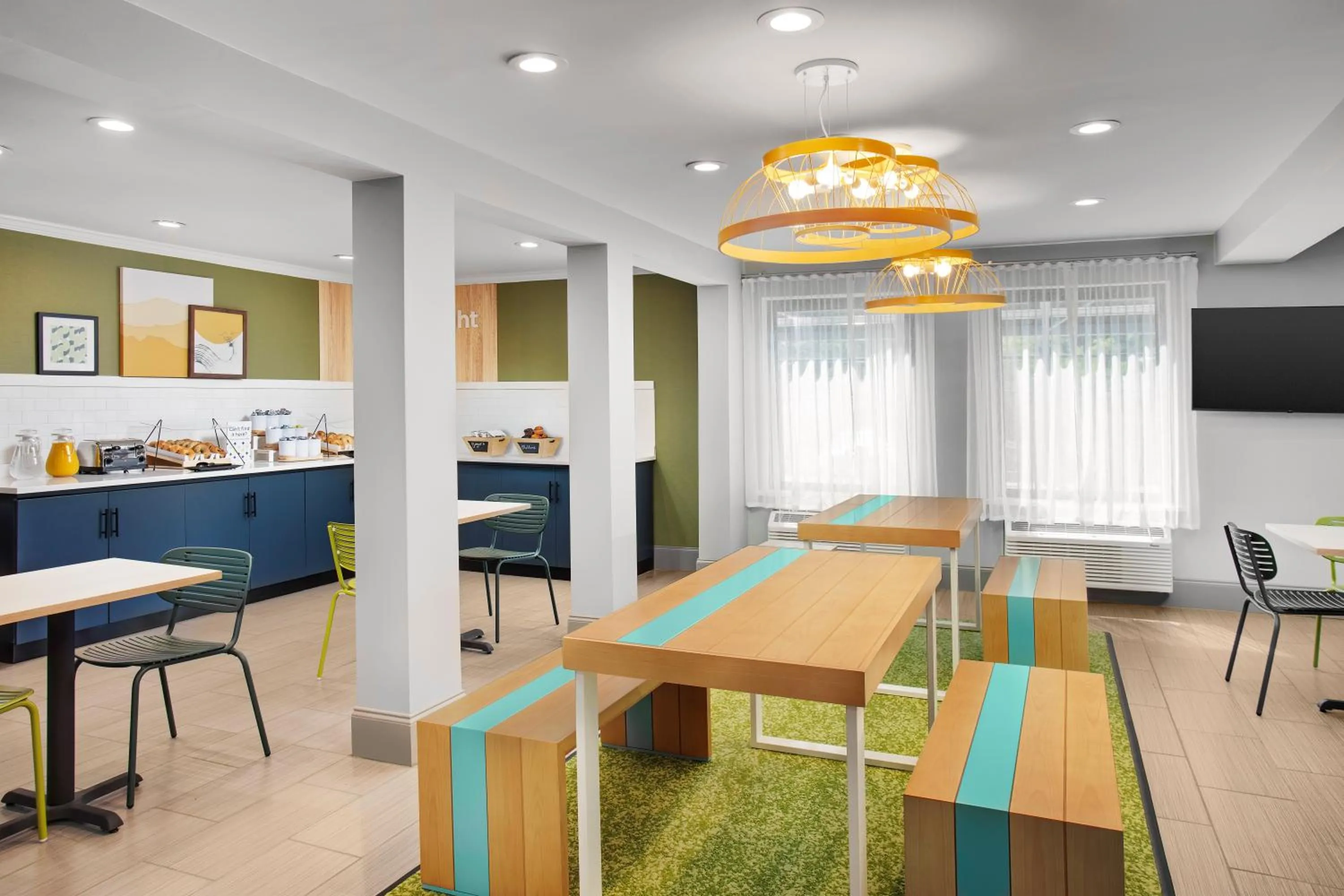Lobby or reception, Restaurant/Places to Eat in Days Inn by Wyndham Atlanta Marietta Galleria