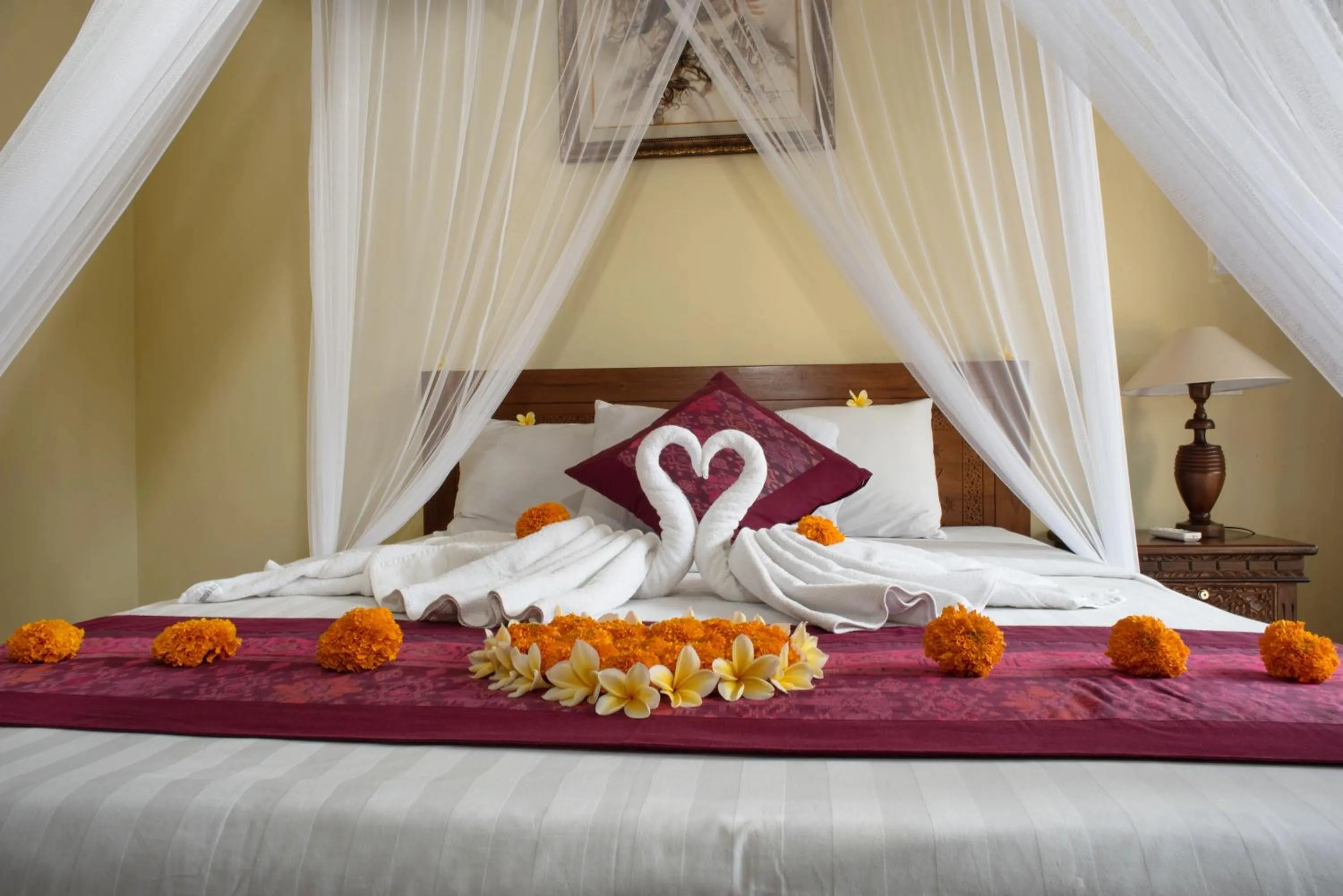 Bed in Suparsa's Homestay