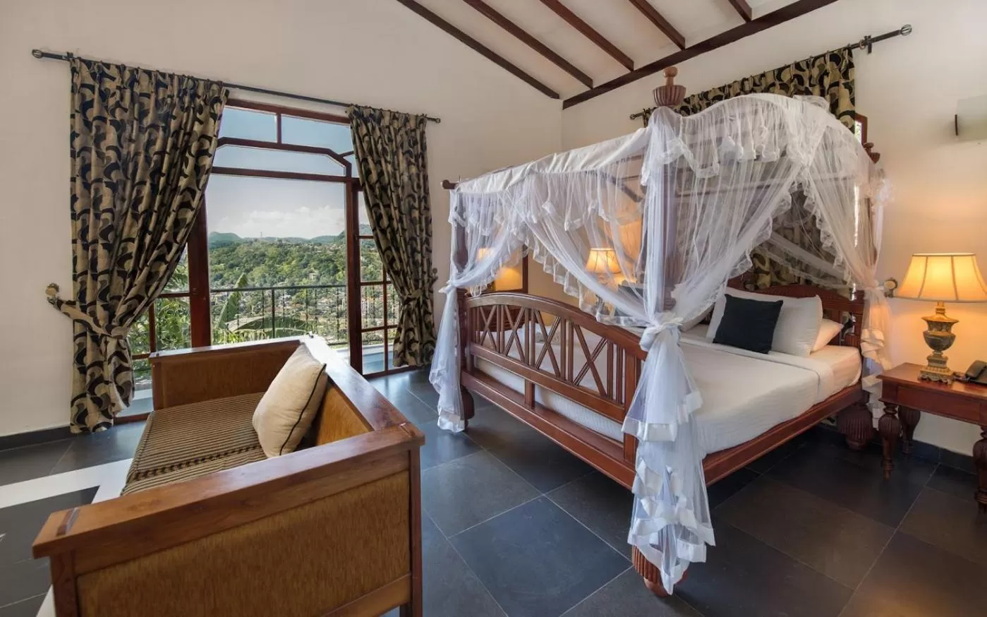 Bed in Ceylon Breeze