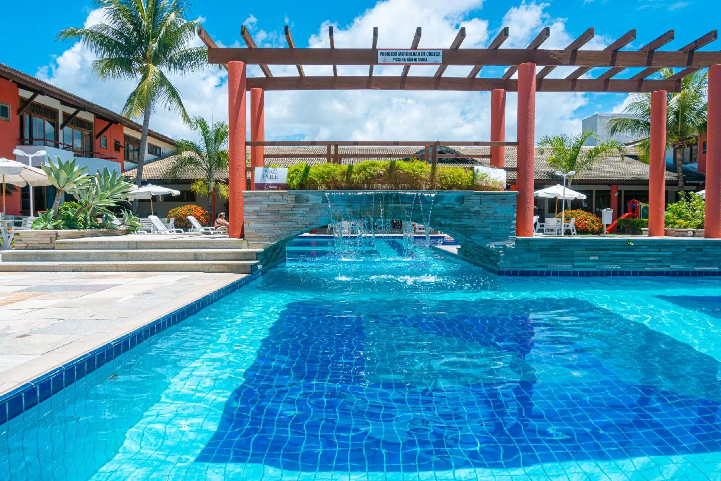 Swimming pool in Porto das Naus Praia Hotel