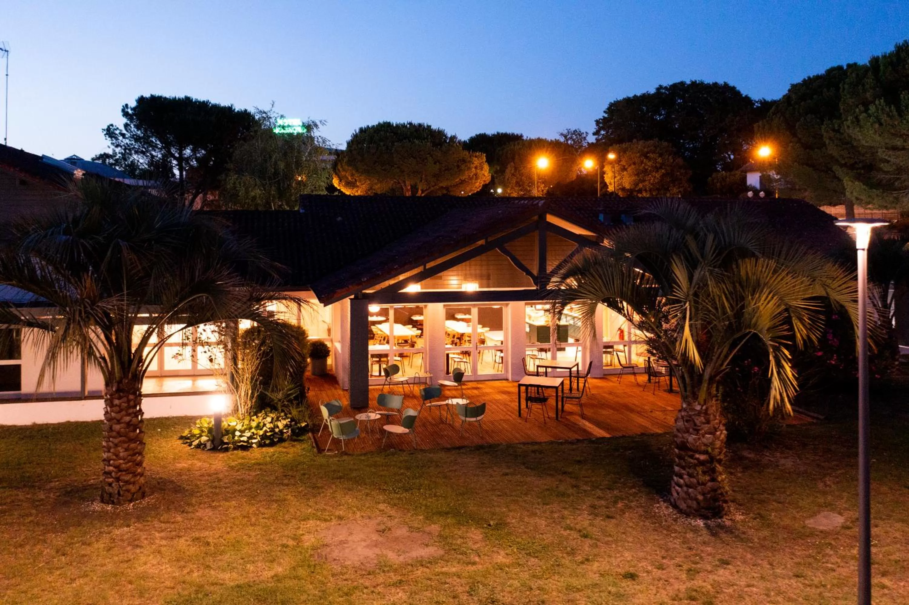 Property building in L'hôtel by JOA de Saint-Paul-Lès-Dax