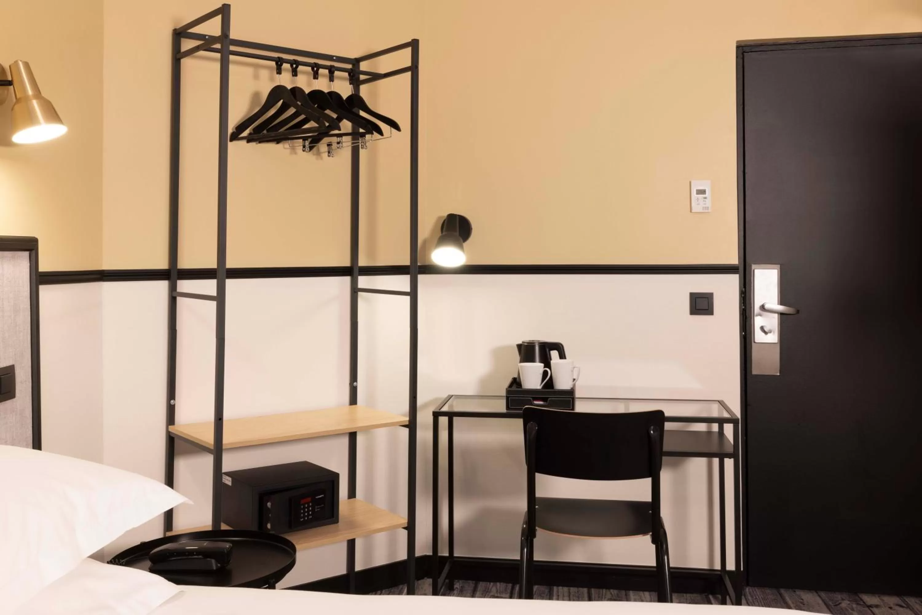 Bedroom, Bed in Hotel de l'Aqueduc