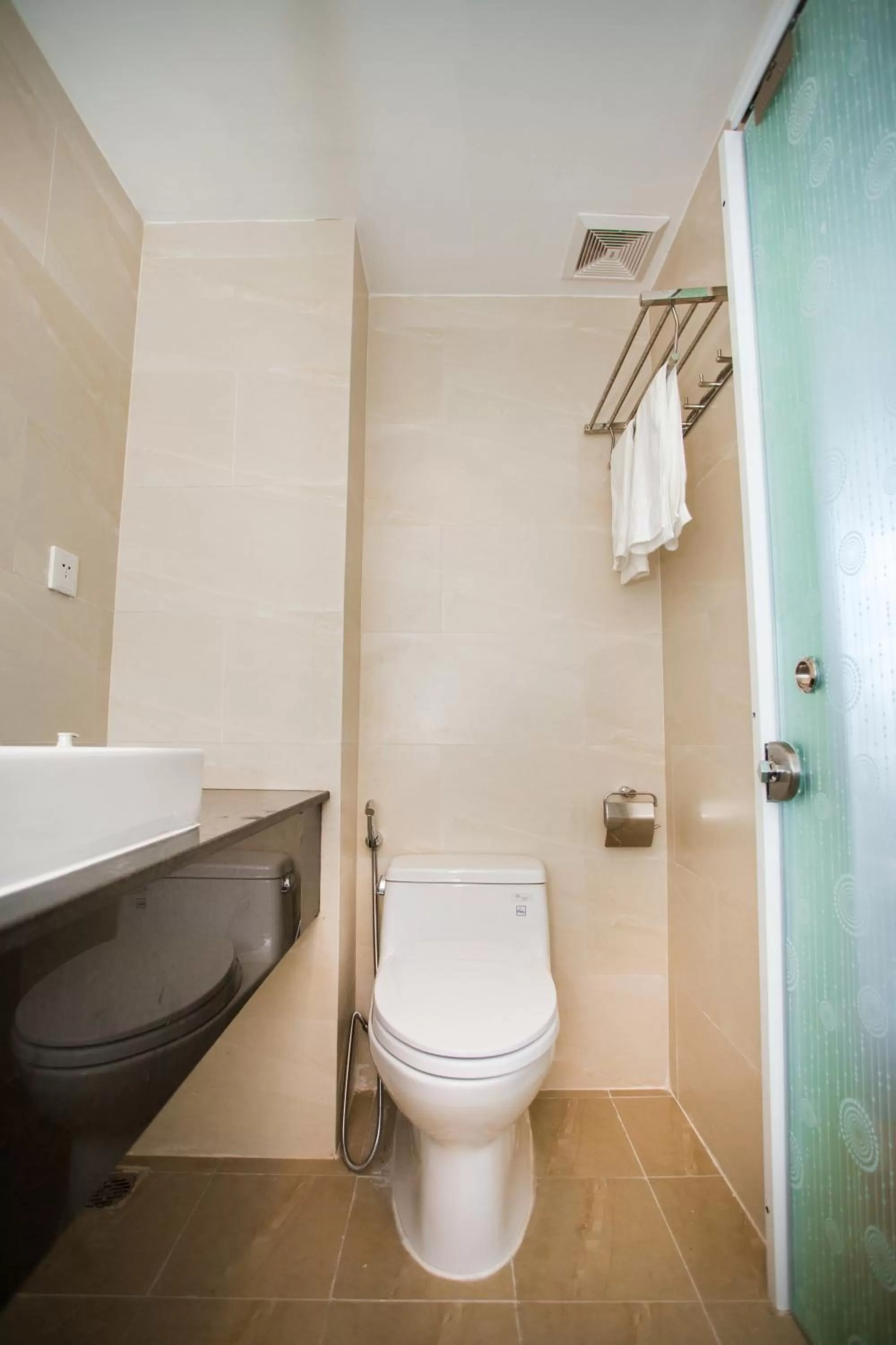 Moonlight Bay Hotel & Apartment