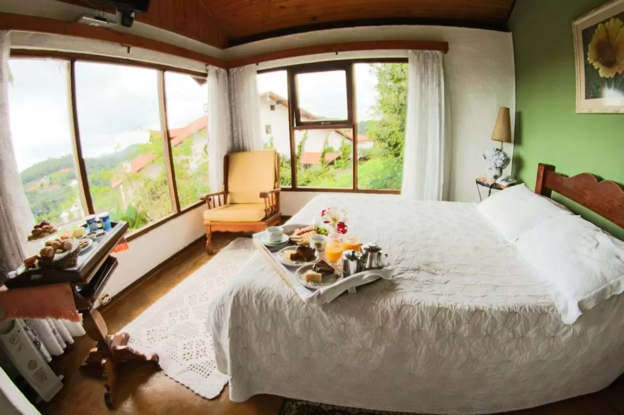 Bed in Hotel Meissner Hof