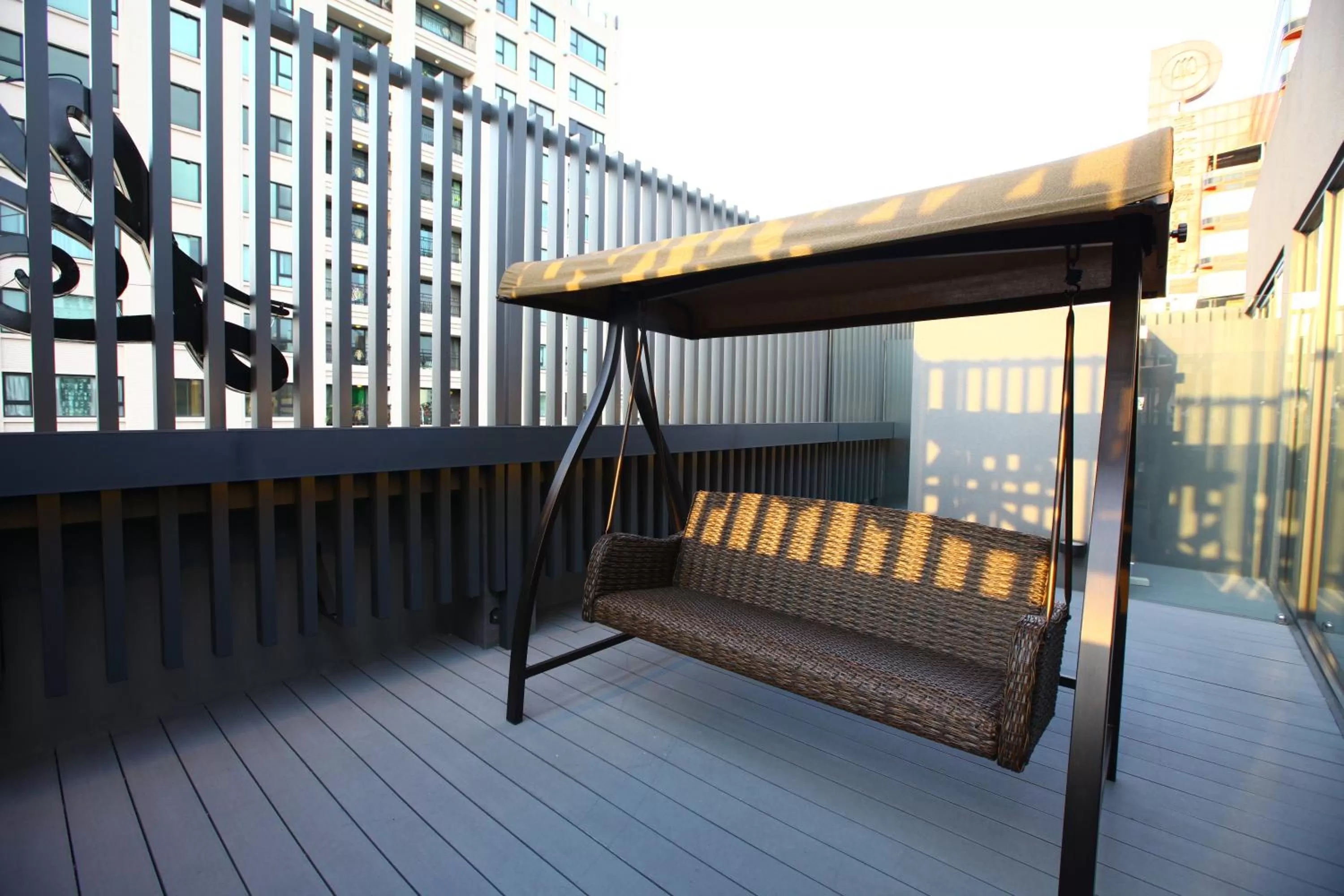 Balcony/Terrace, Bunk Bed in Hotel Lainn