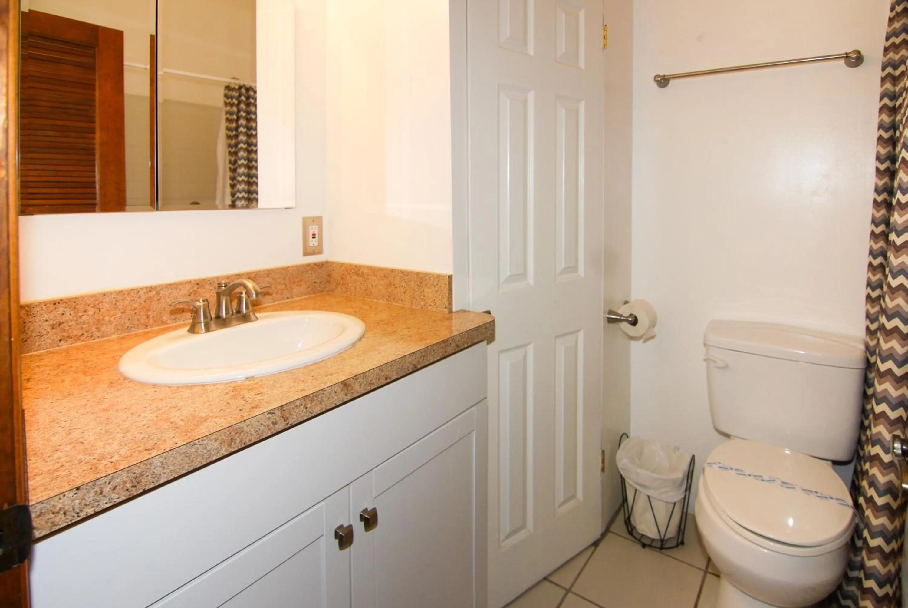 Toilet in Sheridan Hostel