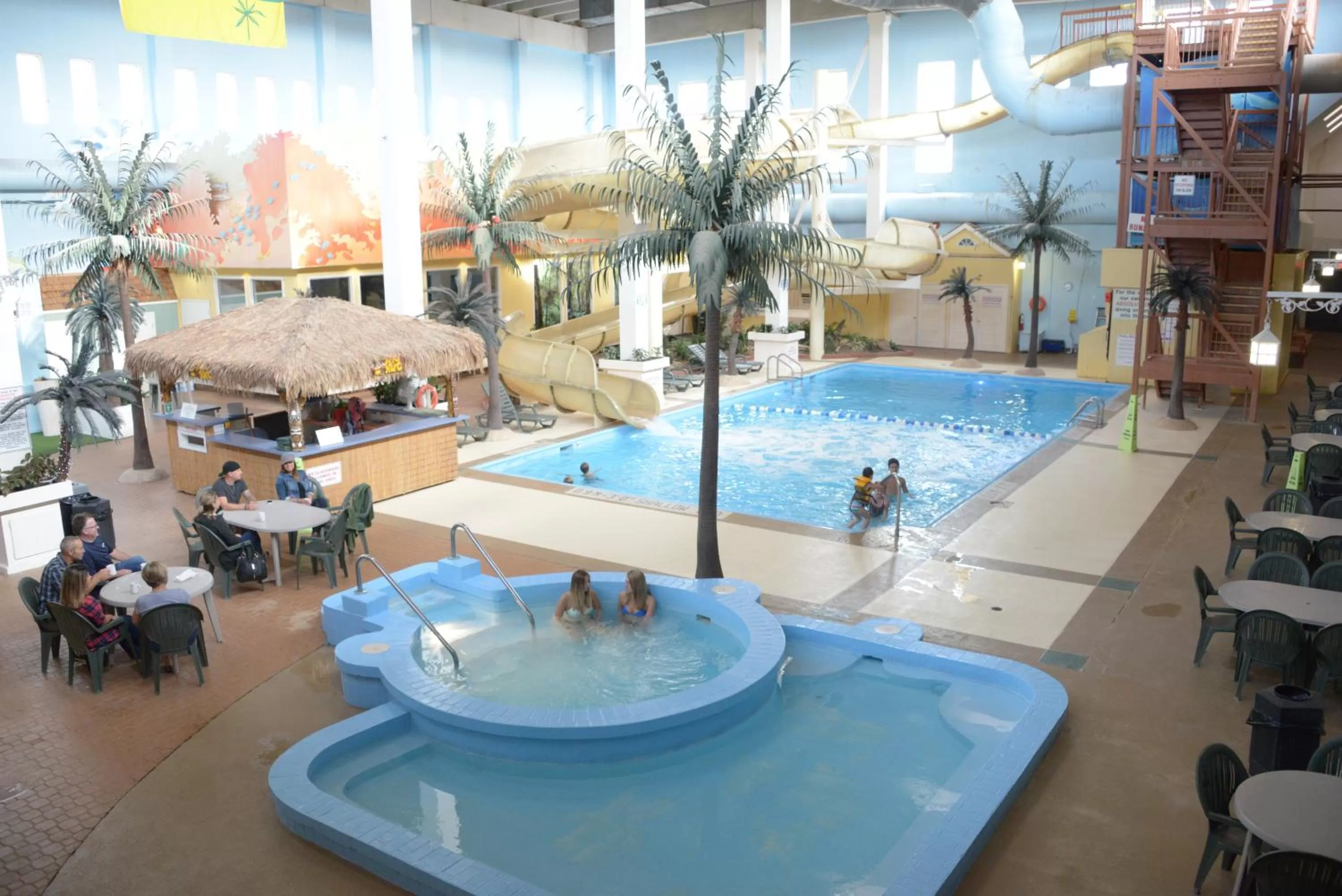 Pool view in Seven Oaks Hotel Regina