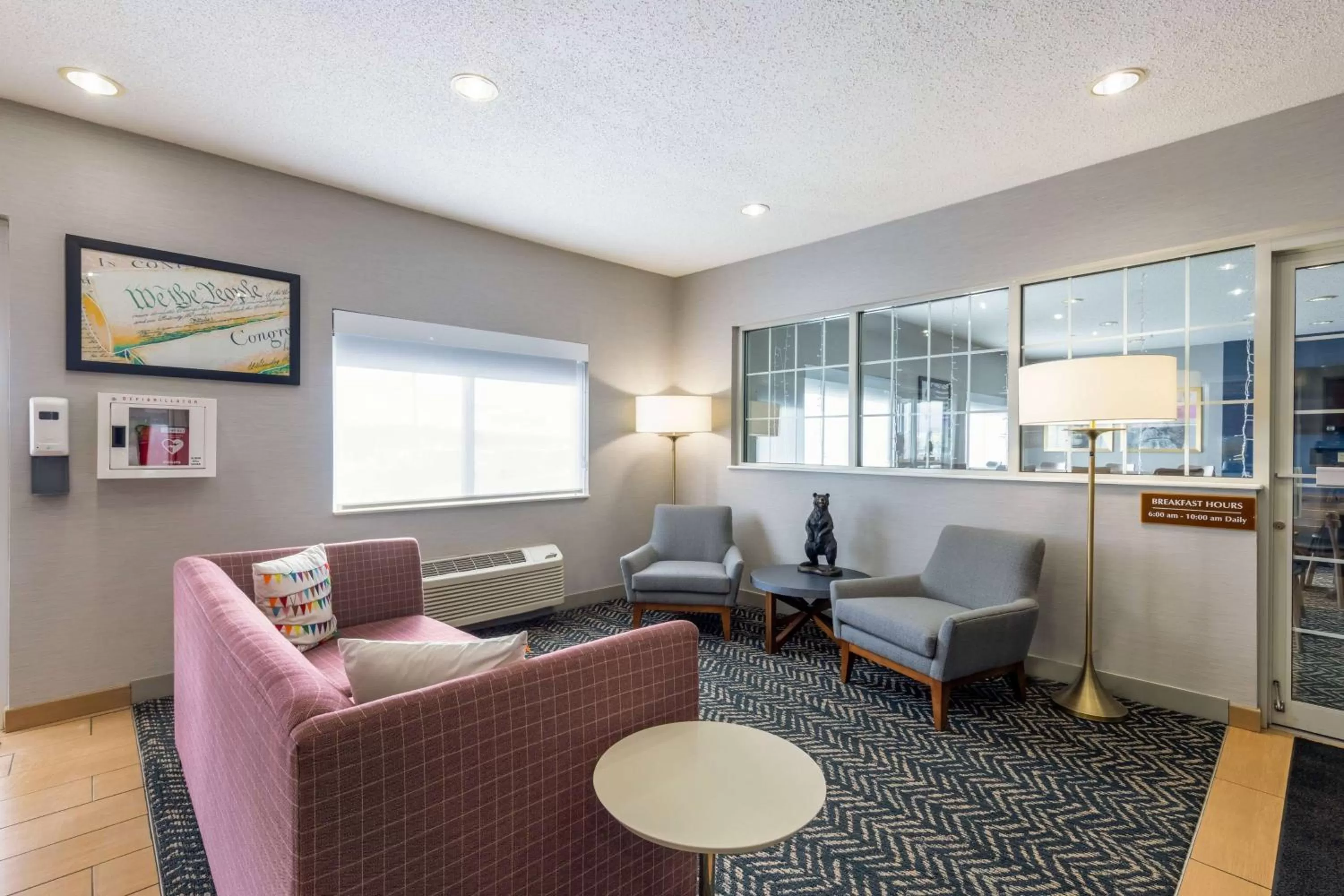 Lobby or reception in AmericInn by Wyndham Duluth