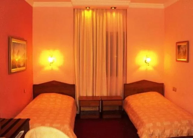 Bed in Astoria Hotel Traditional