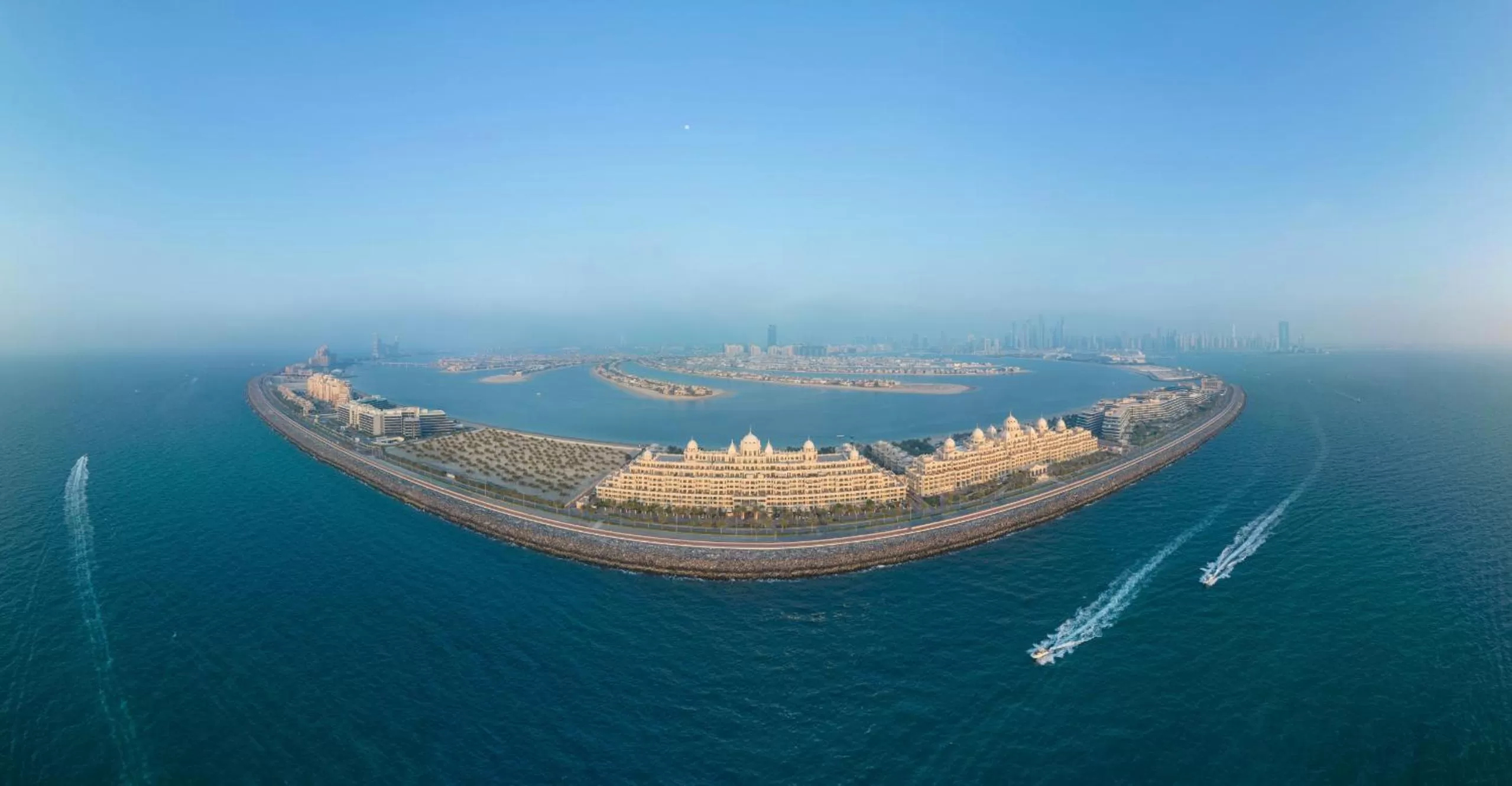 Property building in Kempinski Hotel & Residences Palm Jumeirah