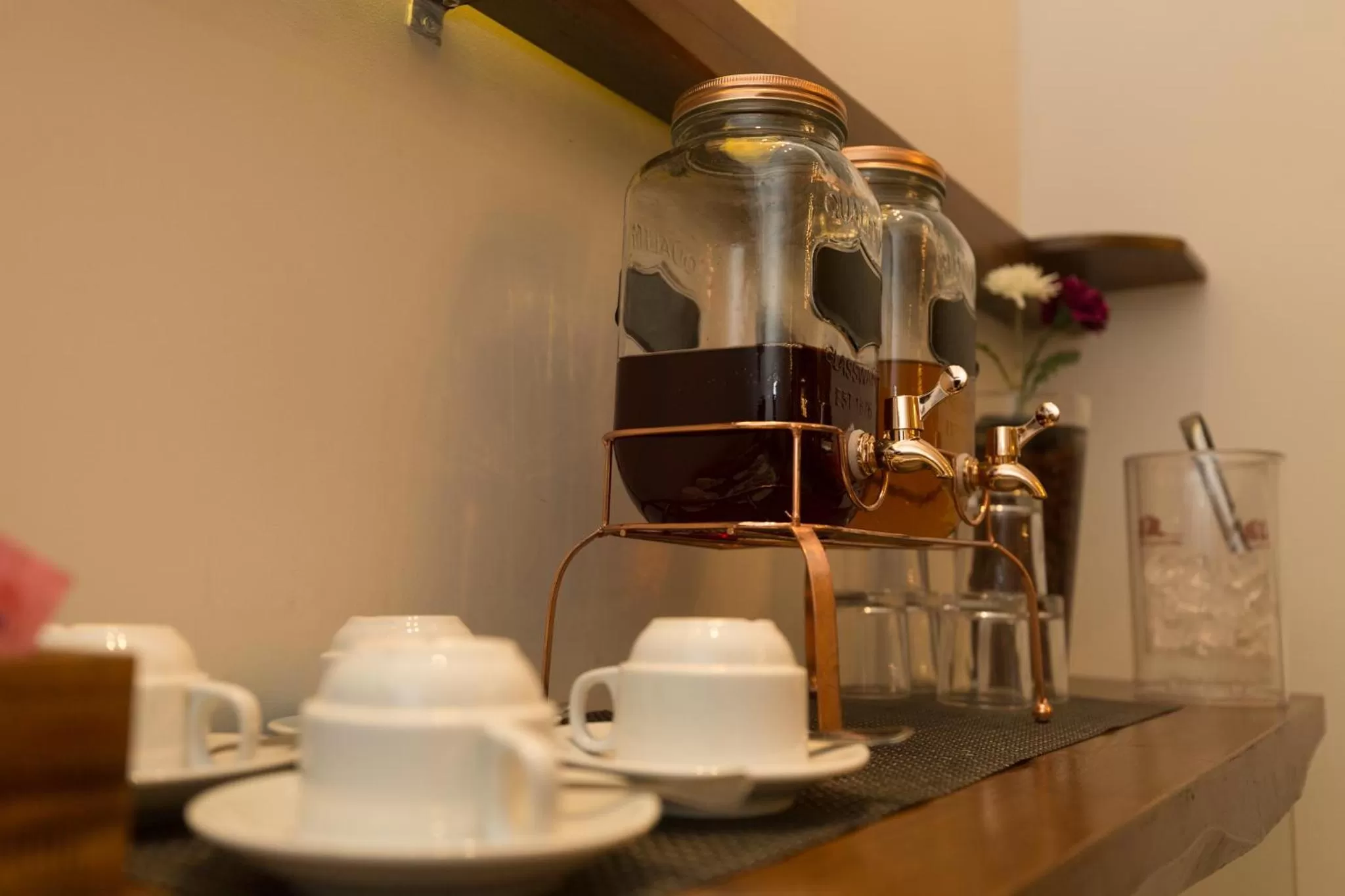 Coffee/tea facilities in The Conroy Boutique Hotel