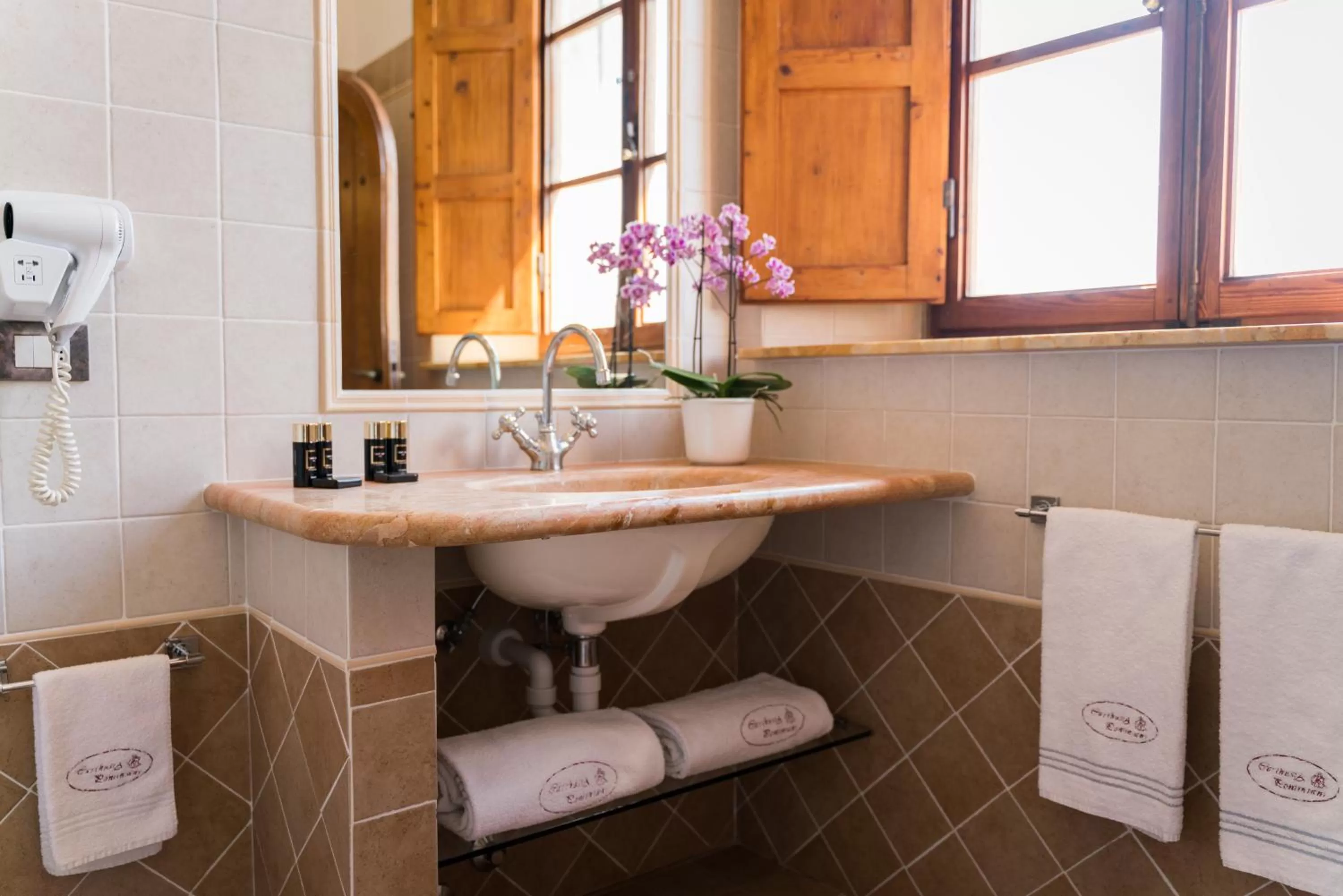 Bathroom in Certosa di Pontignano Residenza d'Epoca - Place of Charme