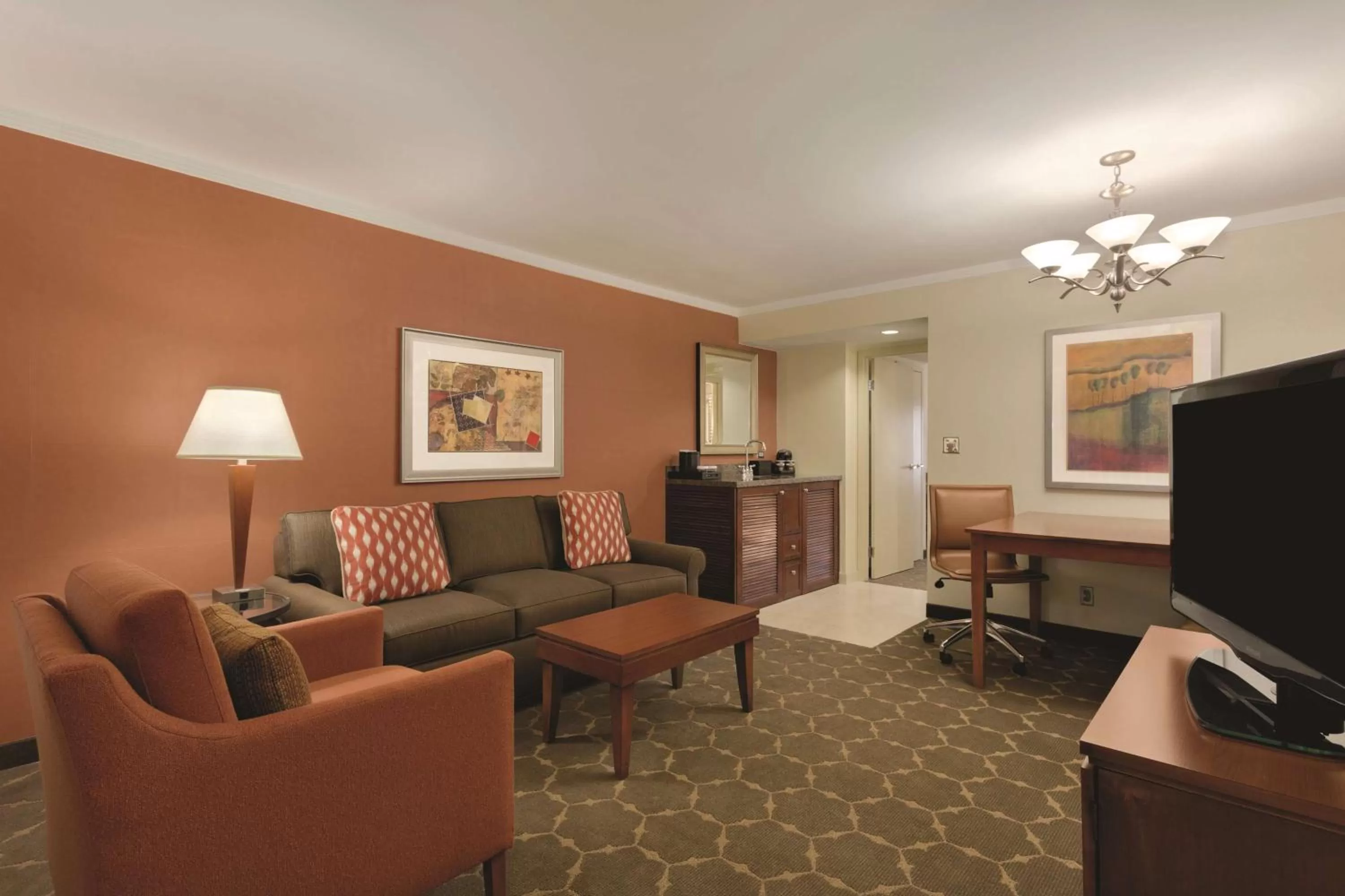 Living room in Embassy Suites Denver Tech Center