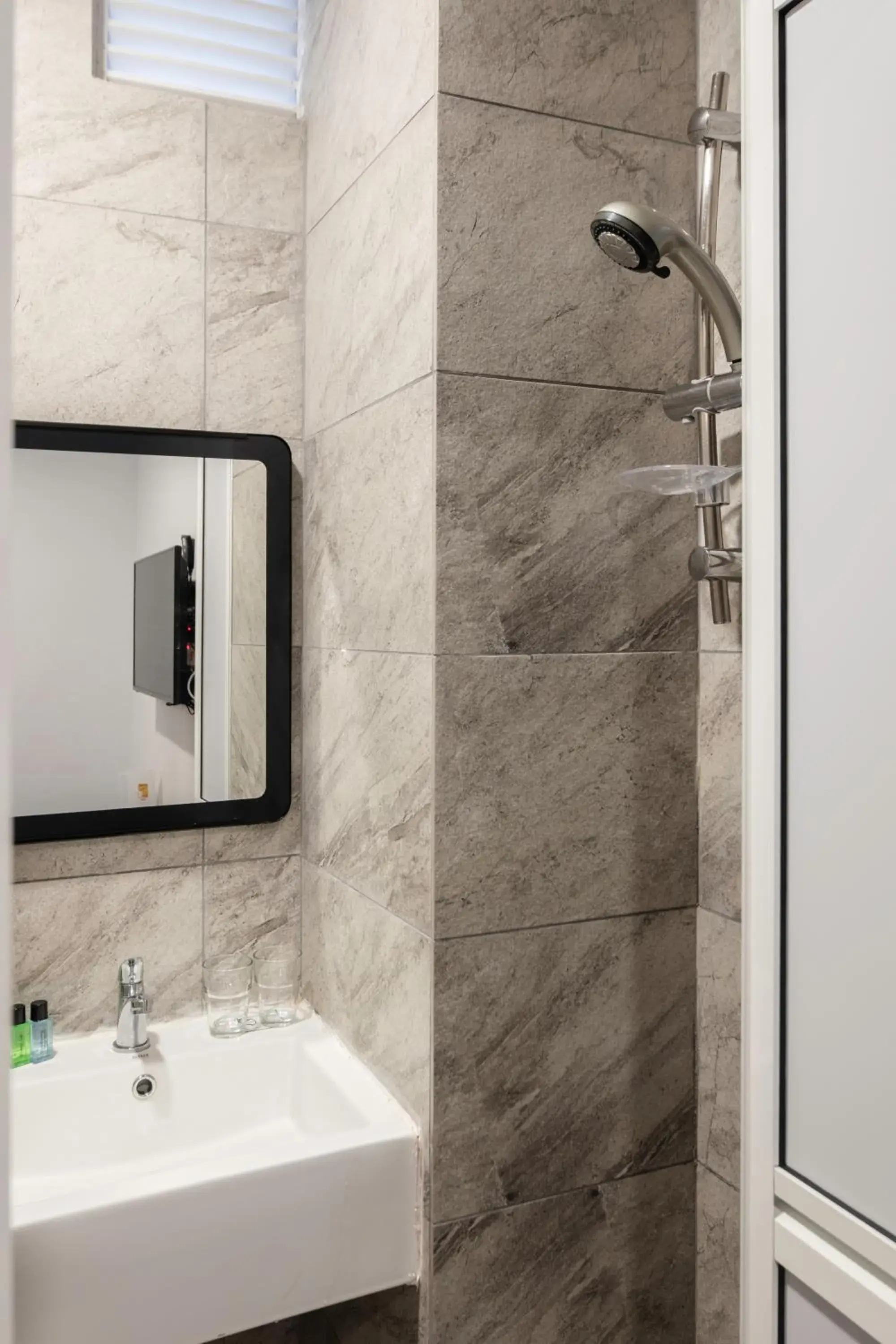 Bed in 6-Bed Female Dormitory Room in Kitez Hotel & Bunkz Bed in 6-Bed Female Dormitory Room in Kitez Hotel & Bunkz