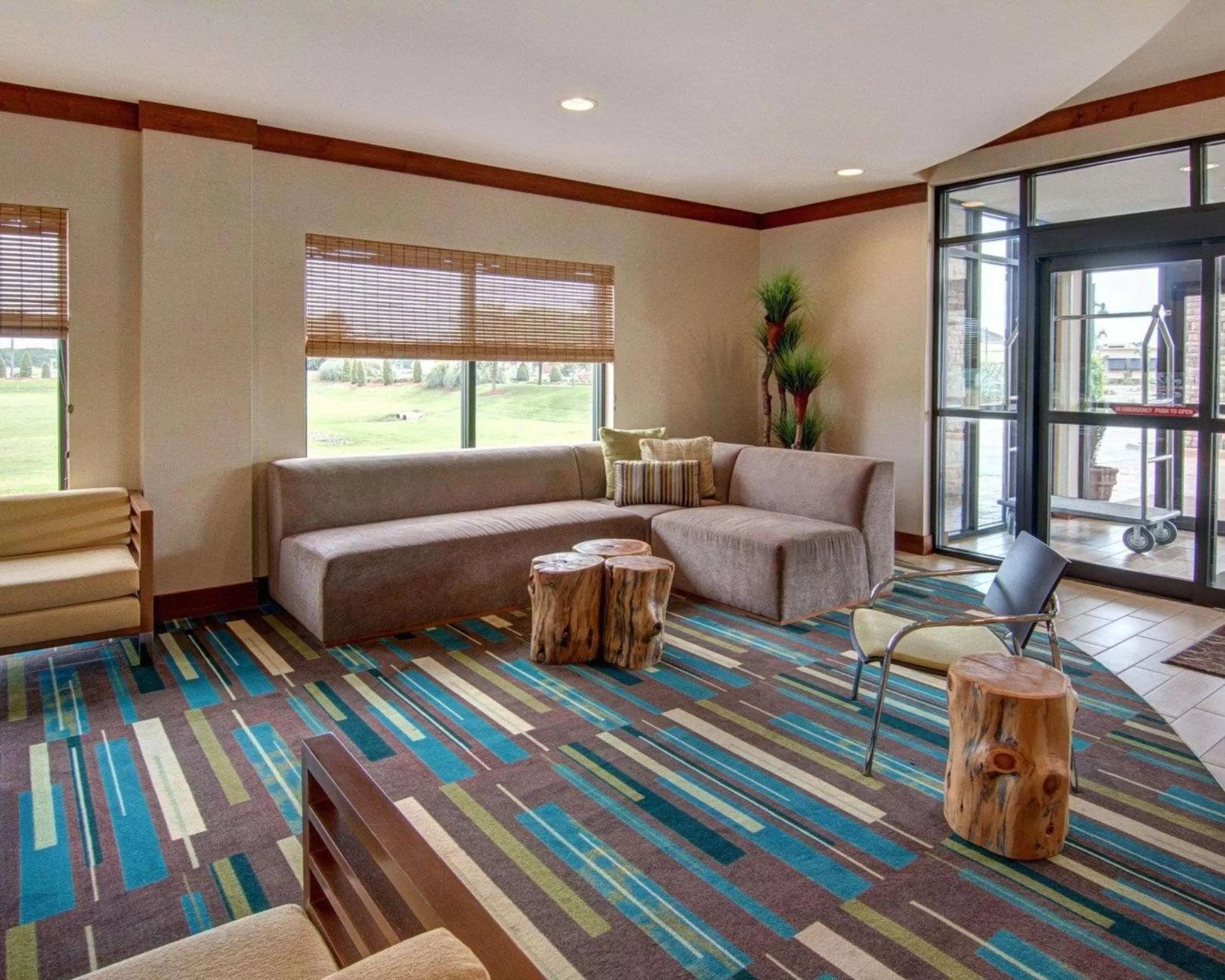 Lobby or reception in Comfort Suites Bossier City - Shreveport East