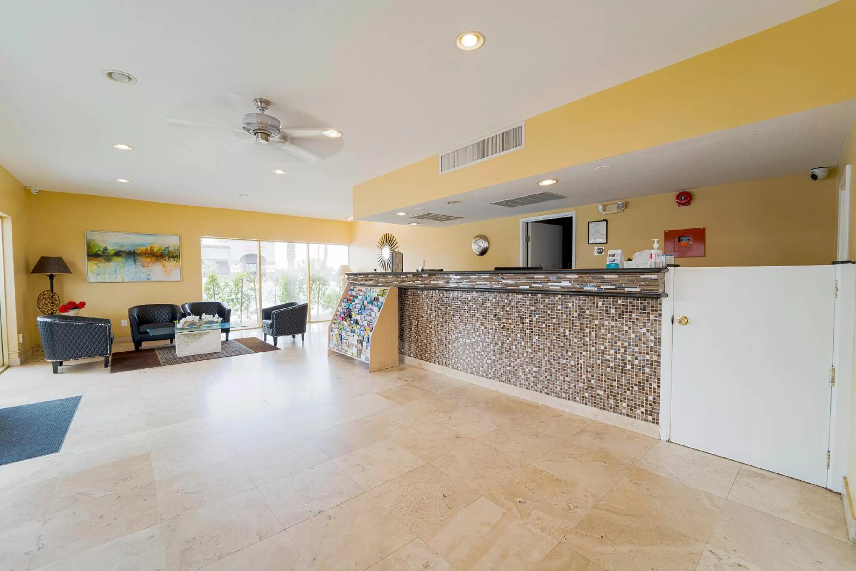 Lobby or reception in Royal Plaza Inn