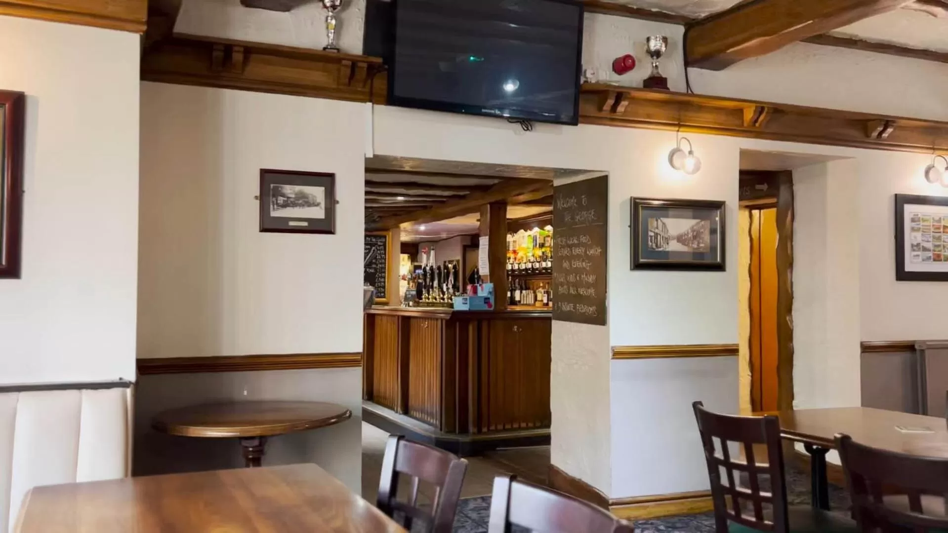Dining area in George Hotel