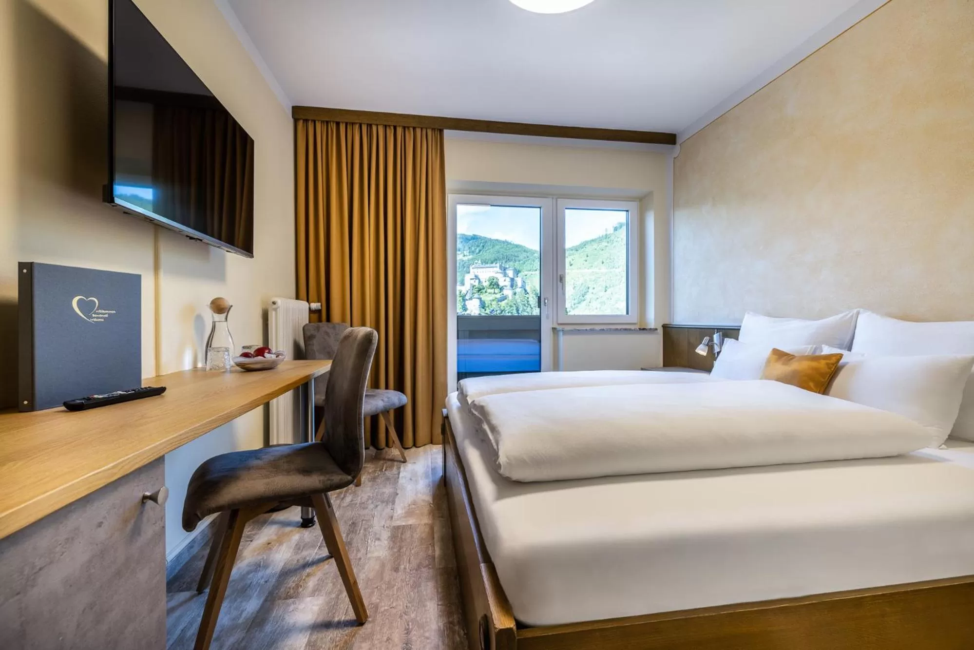 TV and multimedia, Bed in Der Burgblick-Adults Only