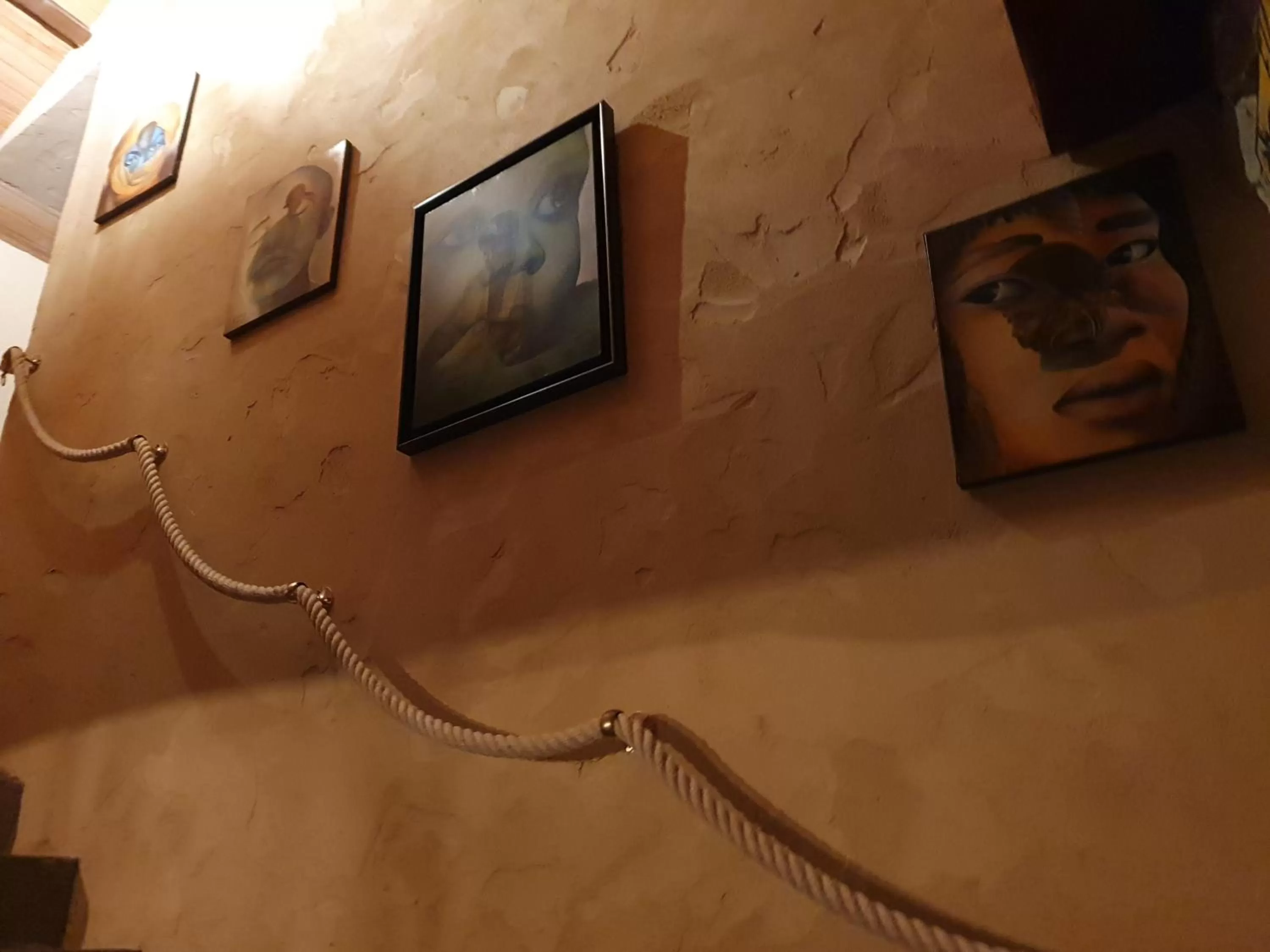 Decorative detail in lesroses1680