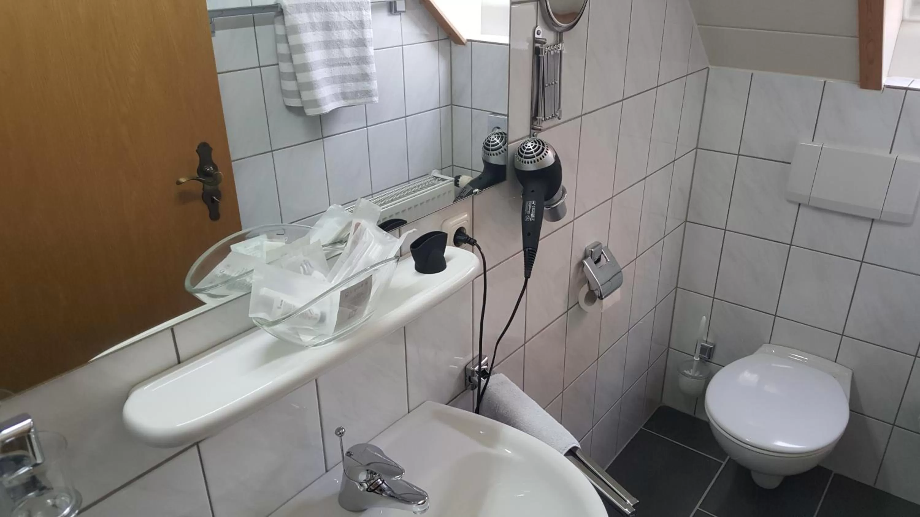 Shower in Hotel Residenz Stockstadt