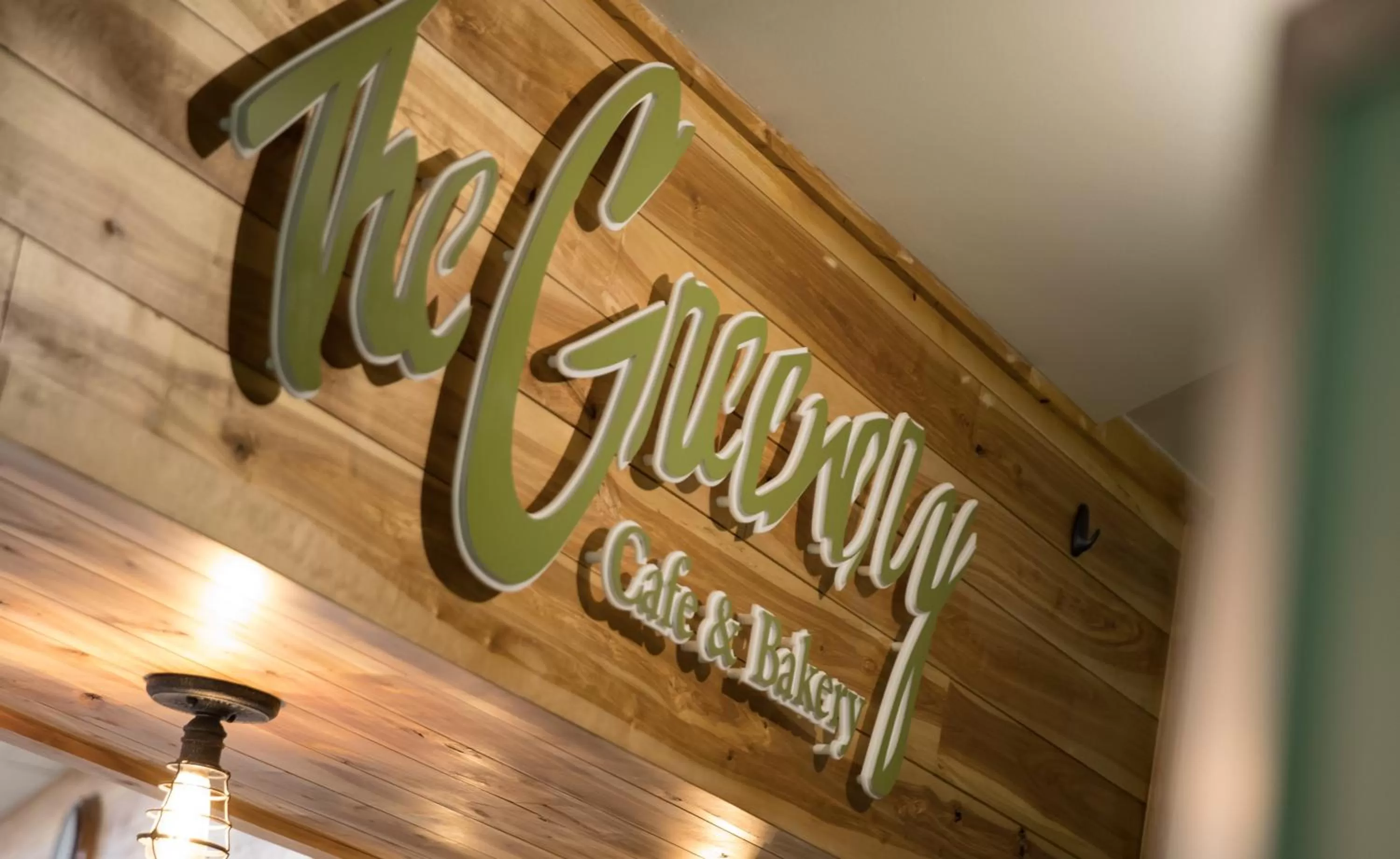 Restaurant/places to eat in Holiday Inn & Suites Duluth-Downtown by IHG