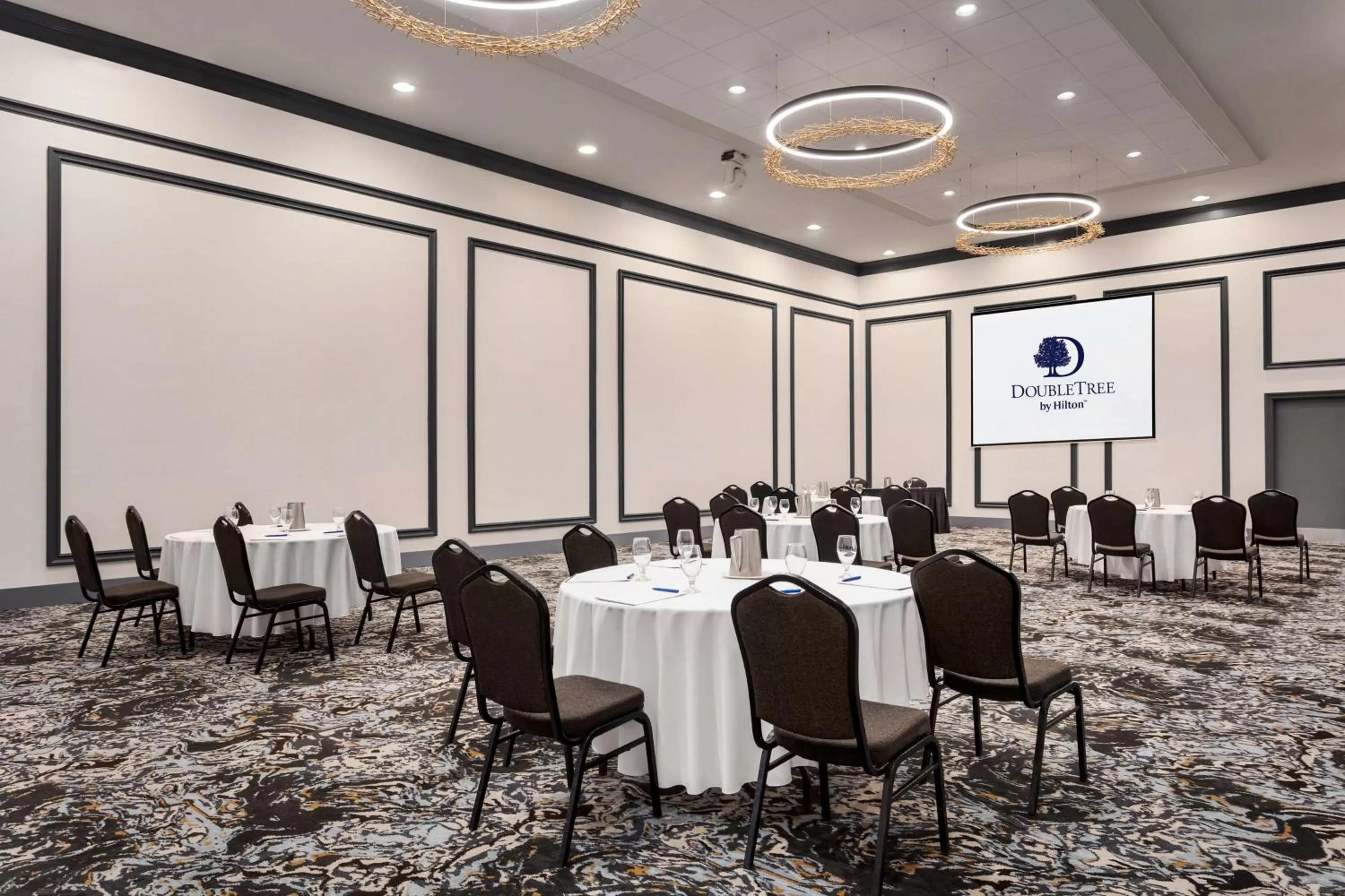 Meeting/conference room in Doubletree By Hilton Pointe Claire Montreal Airport West