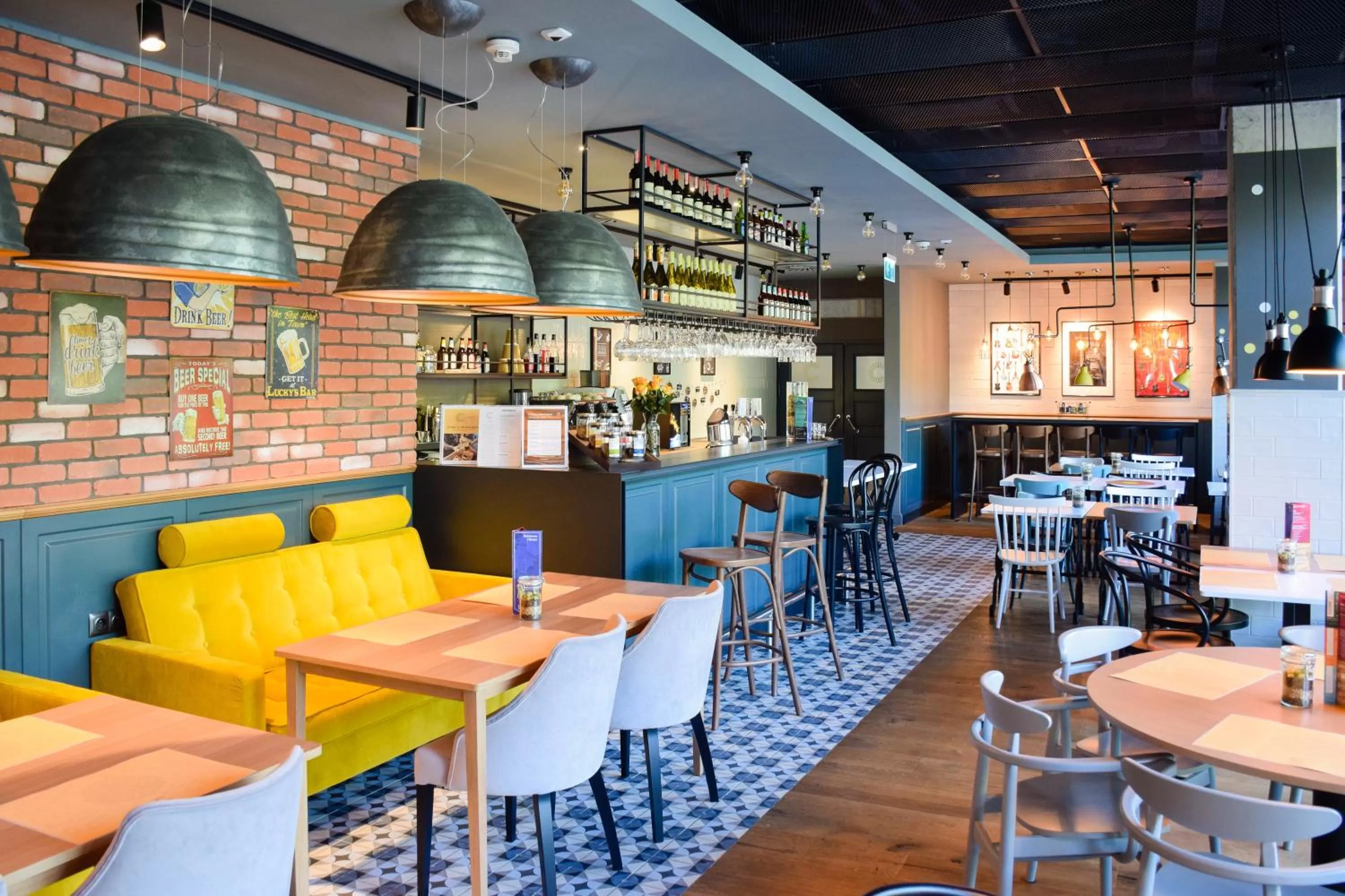 Restaurant/places to eat in Ibis Szczecin Centrum