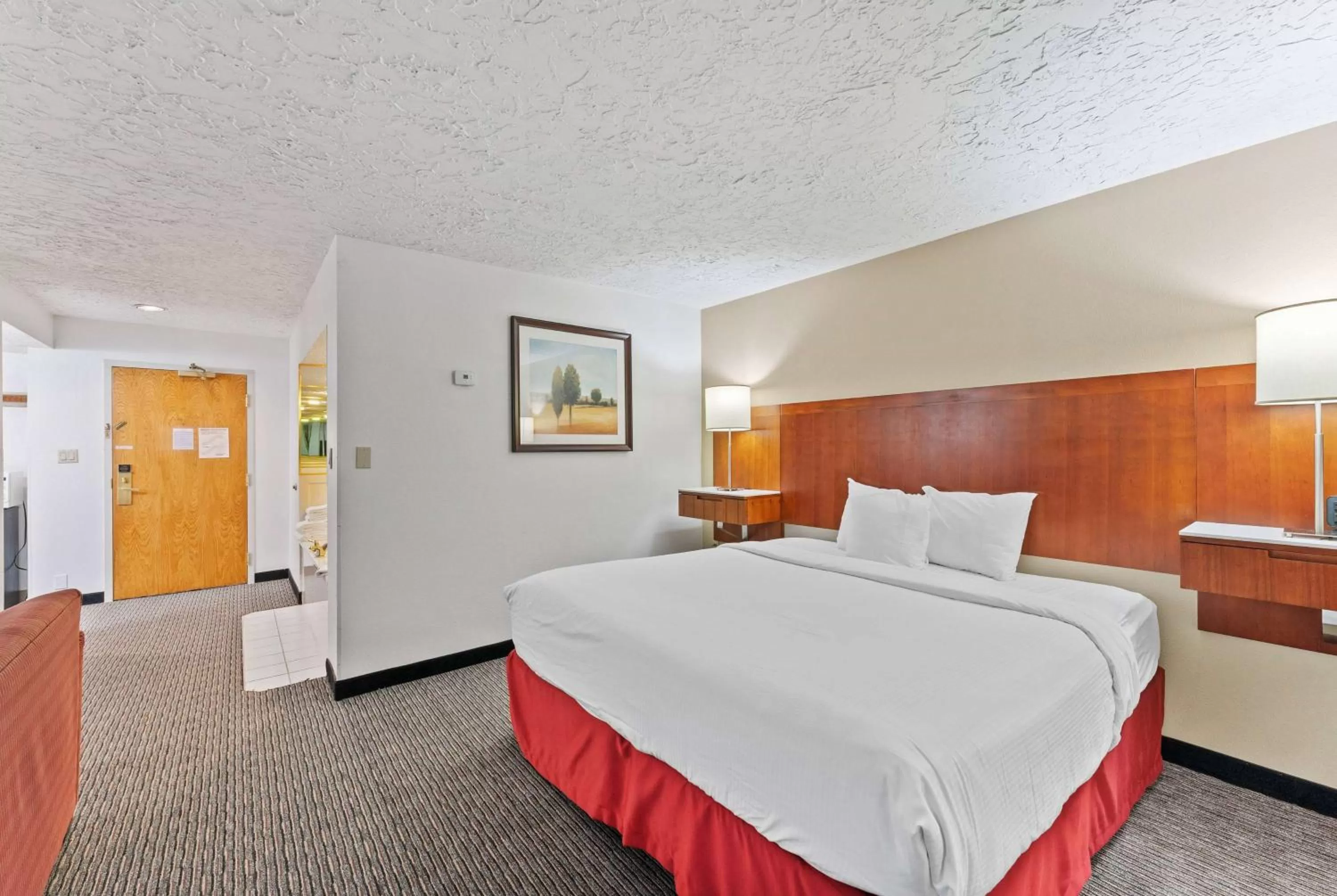 Hot Tub, Bed in Ramada by Wyndham Cedar City