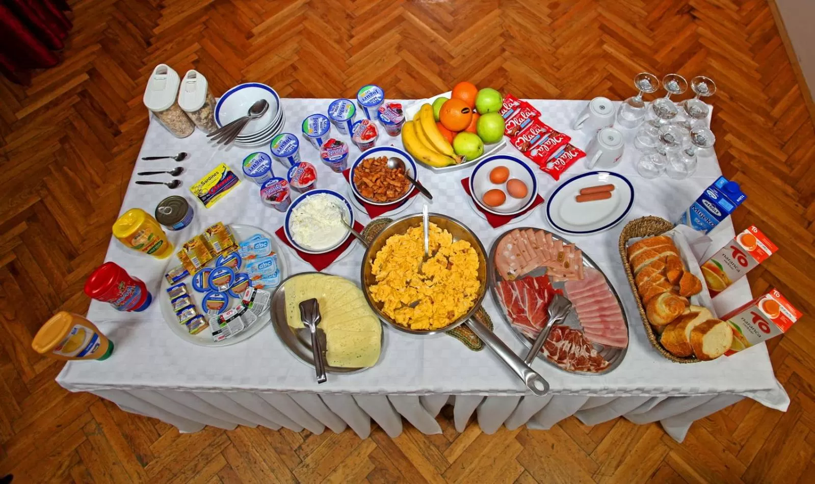 Buffet breakfast in Rooms Lišnić