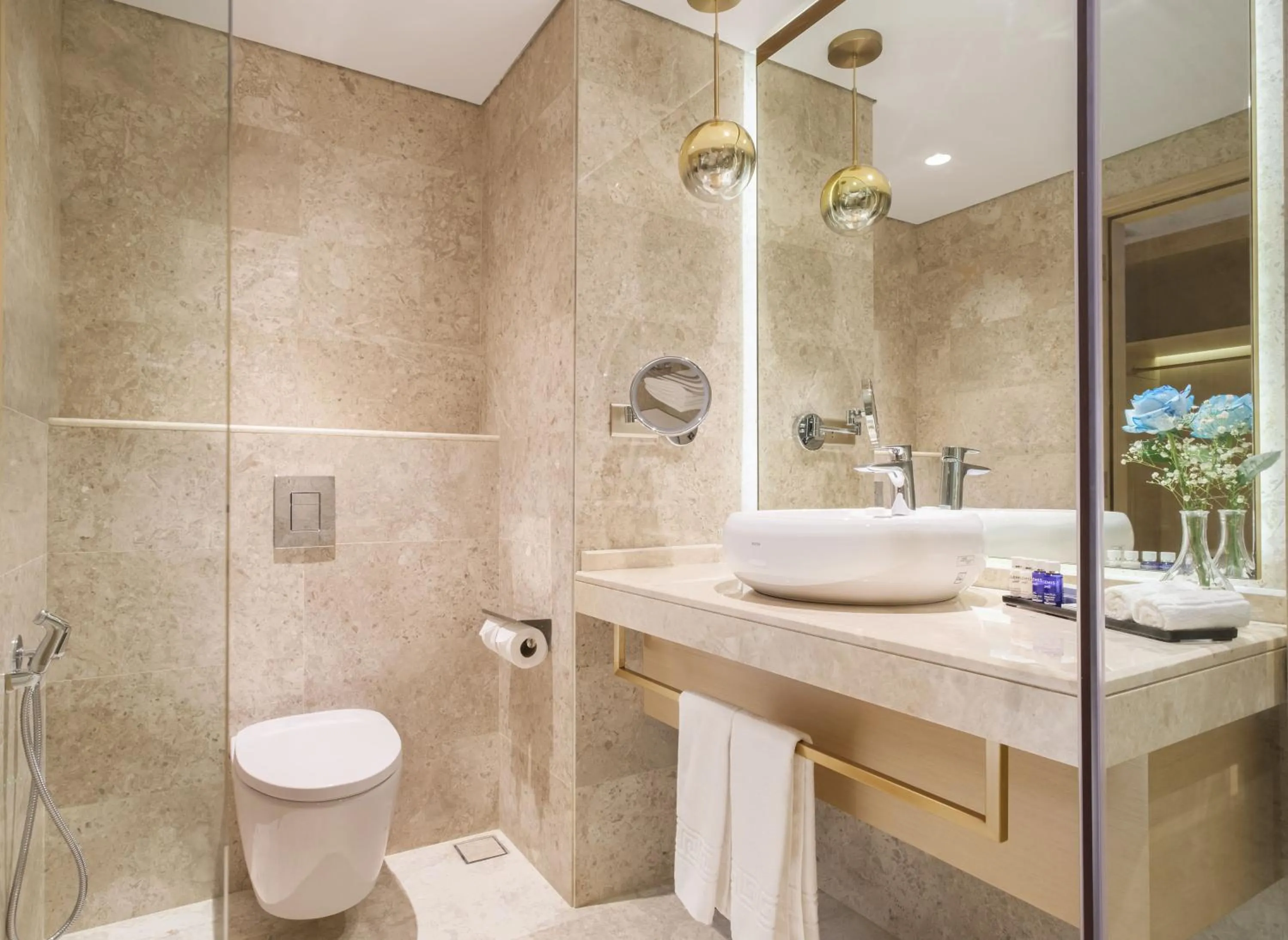 Bathroom in Maani Muscat Hotel & Apartments
