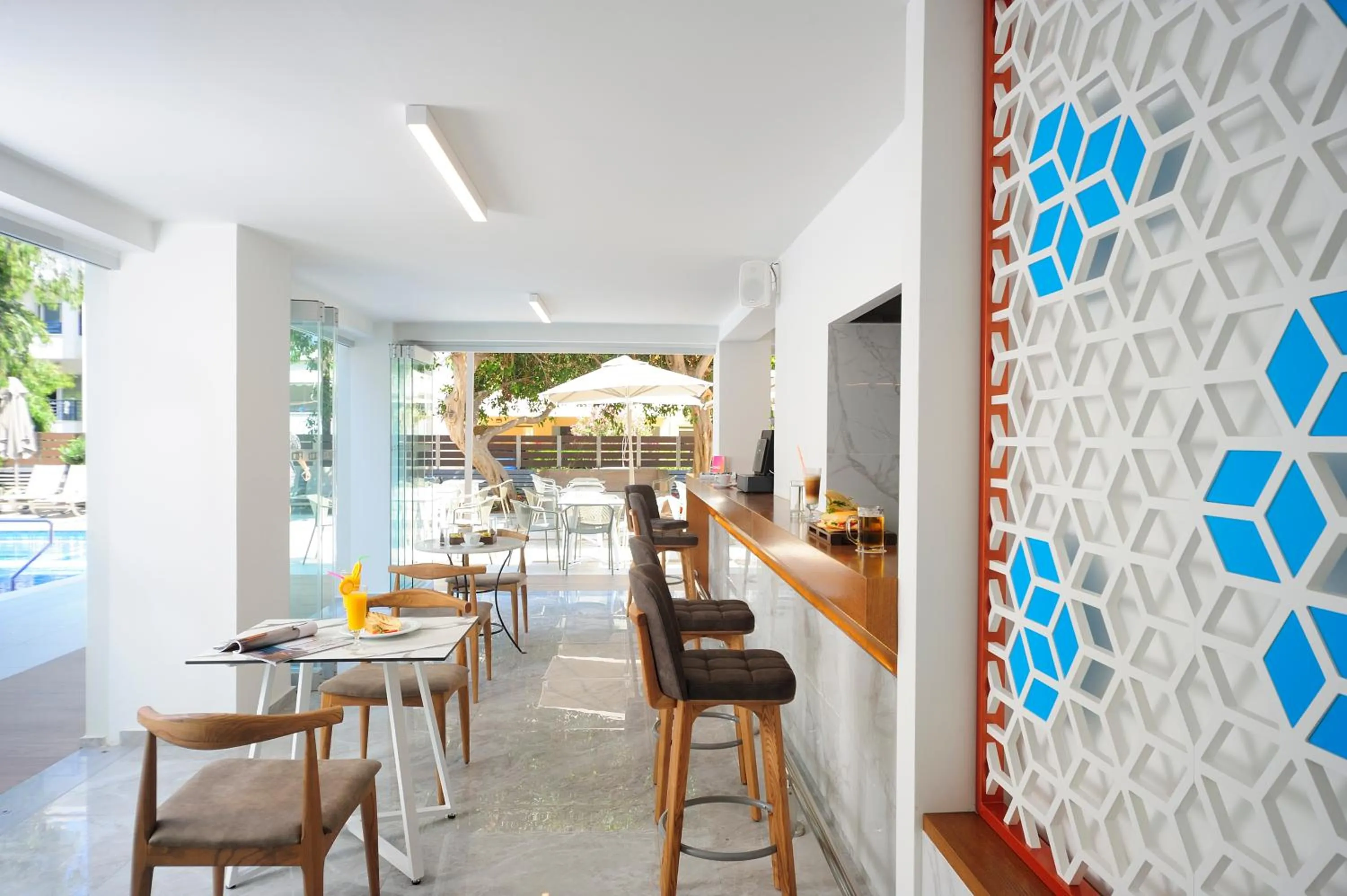 Lounge or bar in Atrium Ambiance Hotel