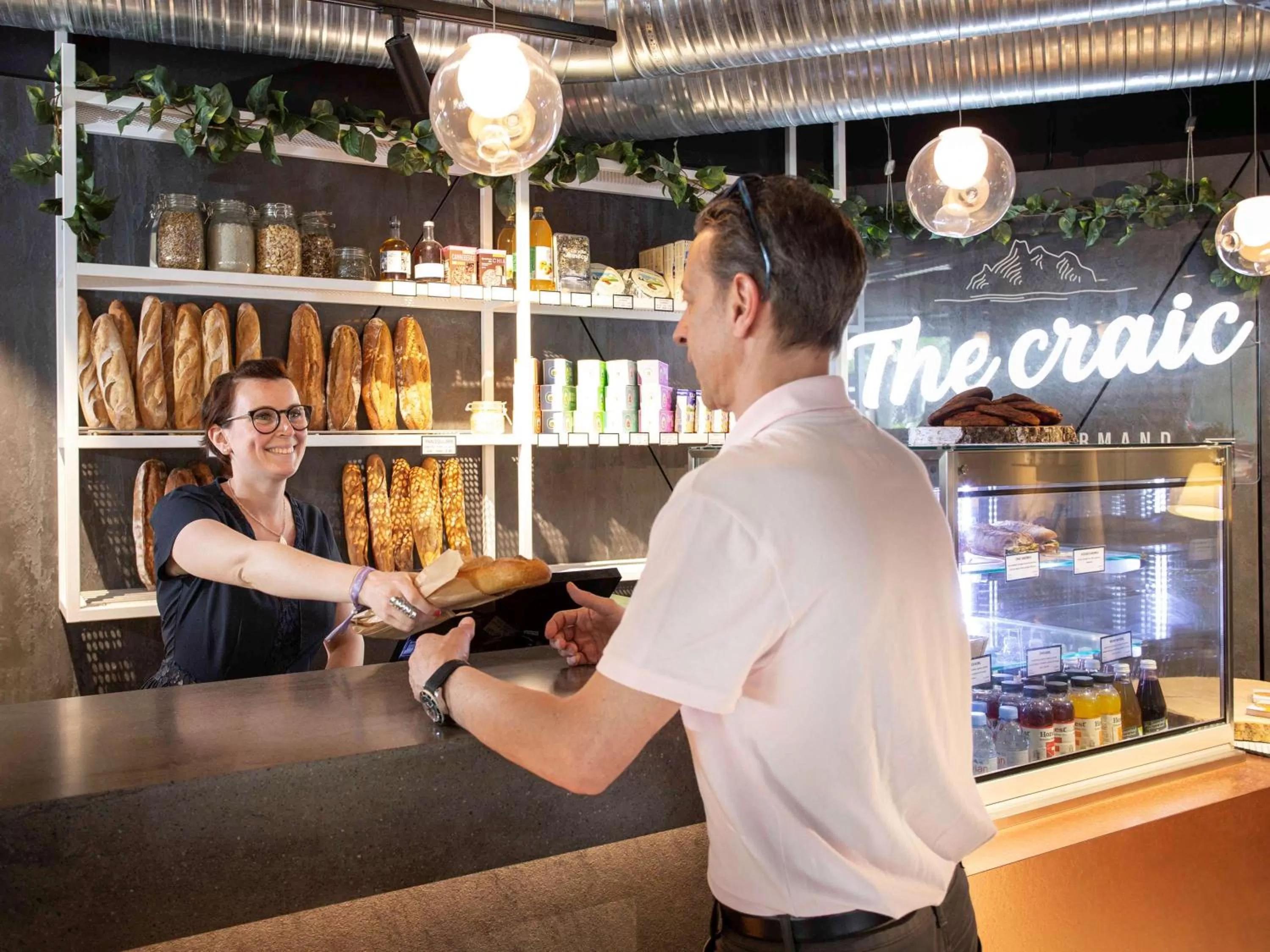 Restaurant/places to eat in Novotel Annecy Centre