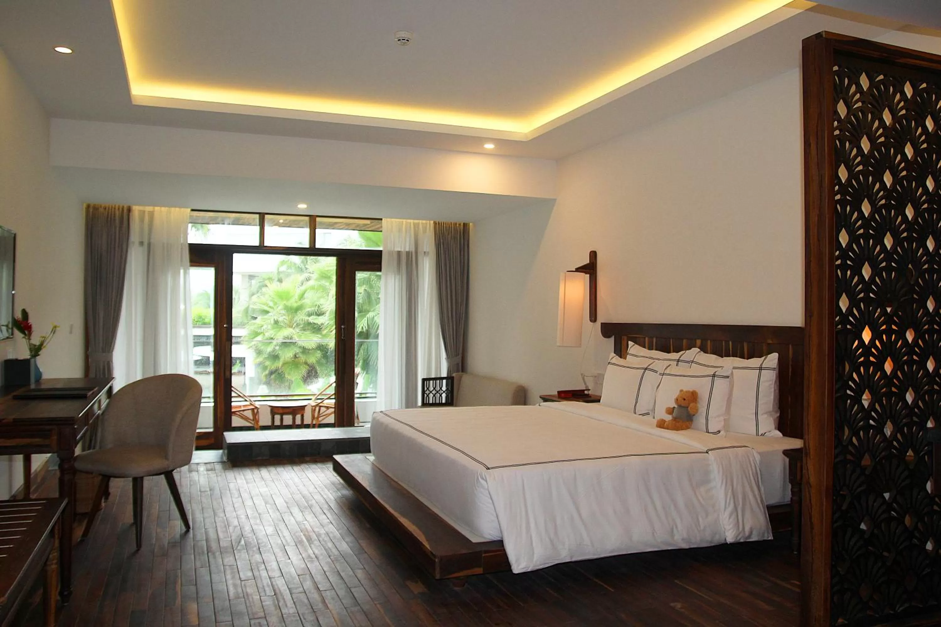 Bed in Alibu Resort Nha Trang