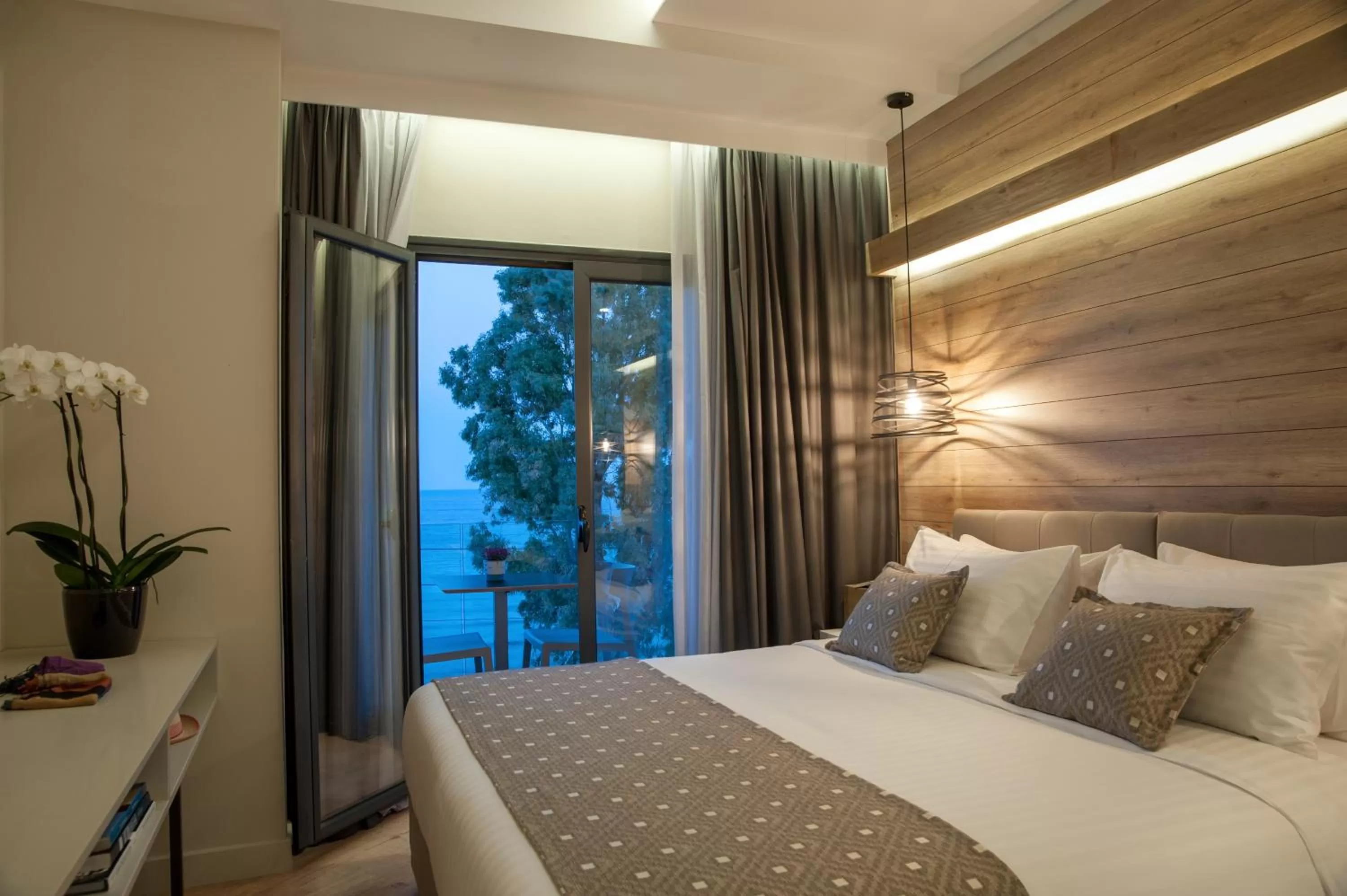 Bed in Seasabelle Hotel near Athens Airport