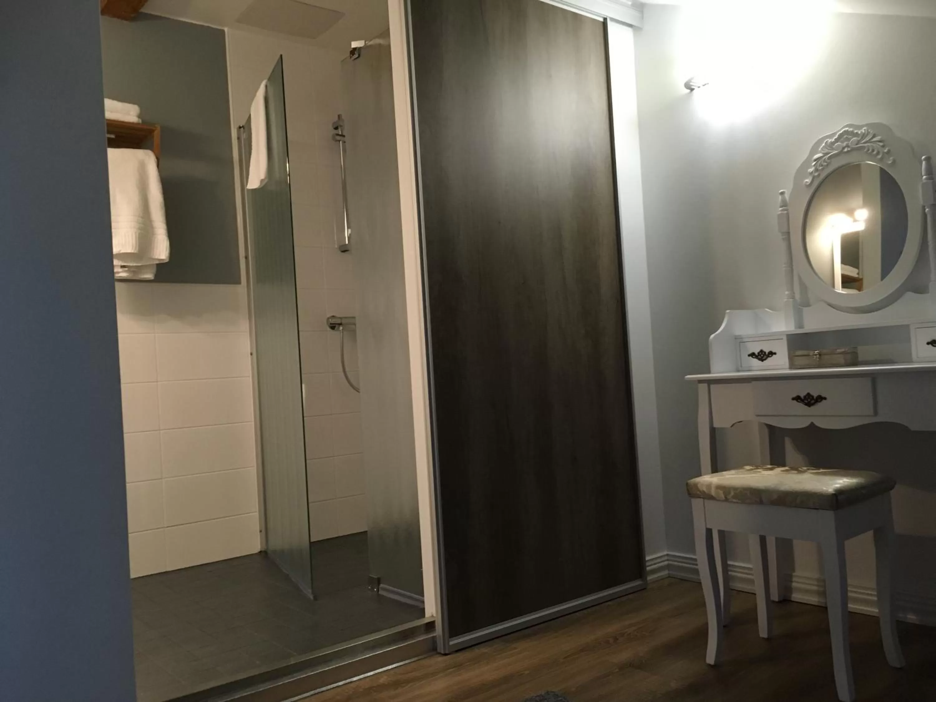 Bathroom in Cafe-Restaurant & Hotel Saima